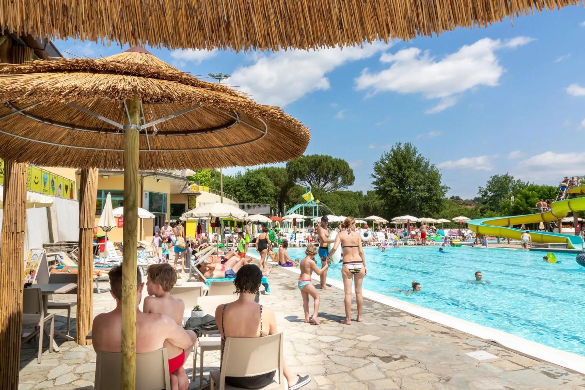 hu Norcenni Girasole village