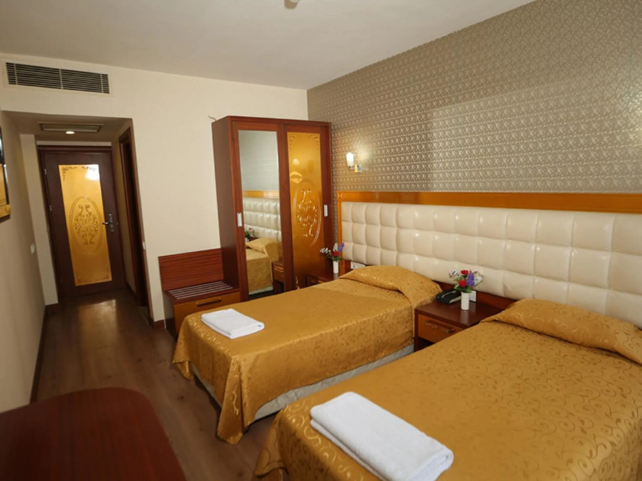 Shower, Bed in Kayalar Hotel