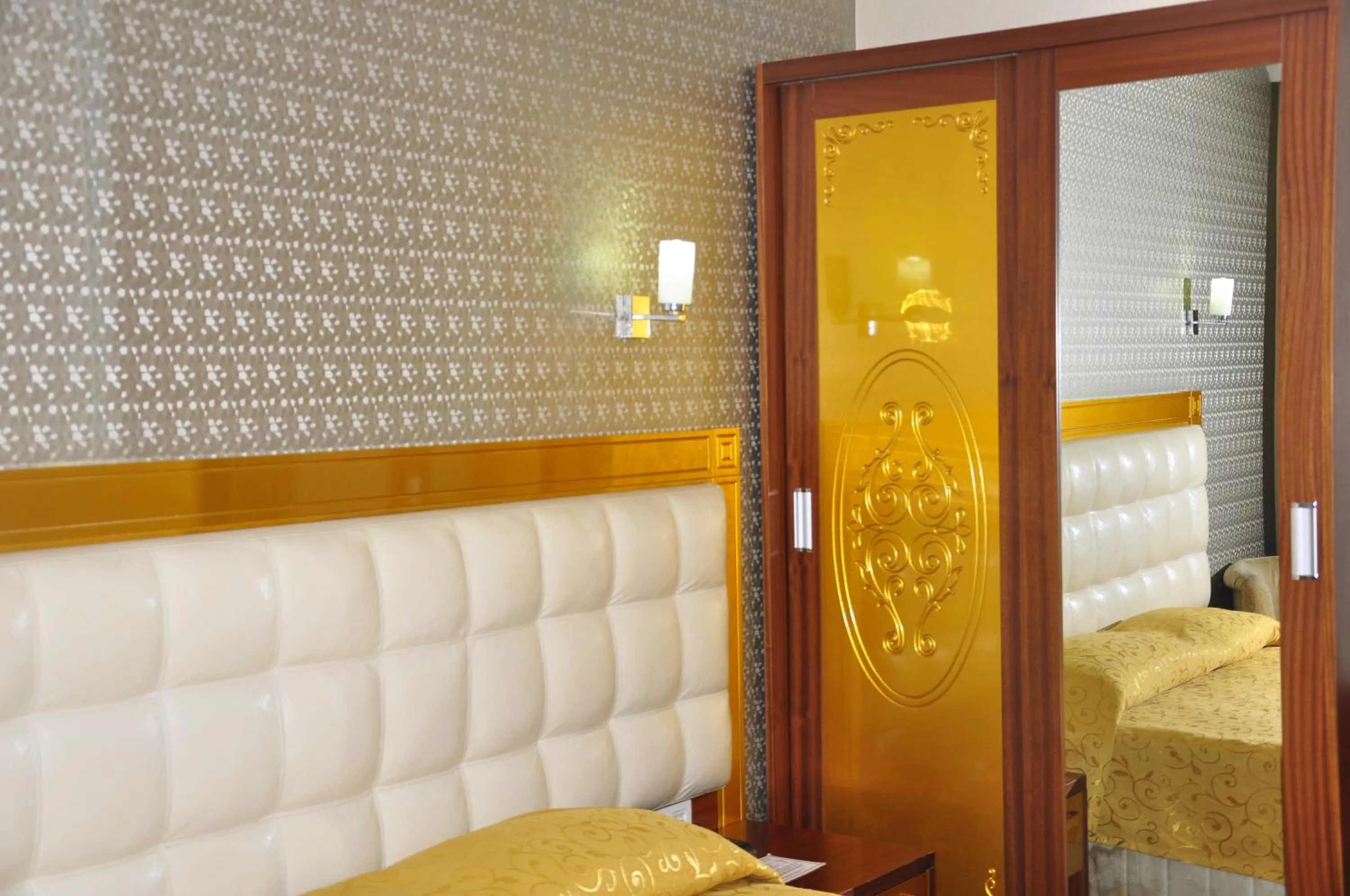 Shower, Bed in Kayalar Hotel