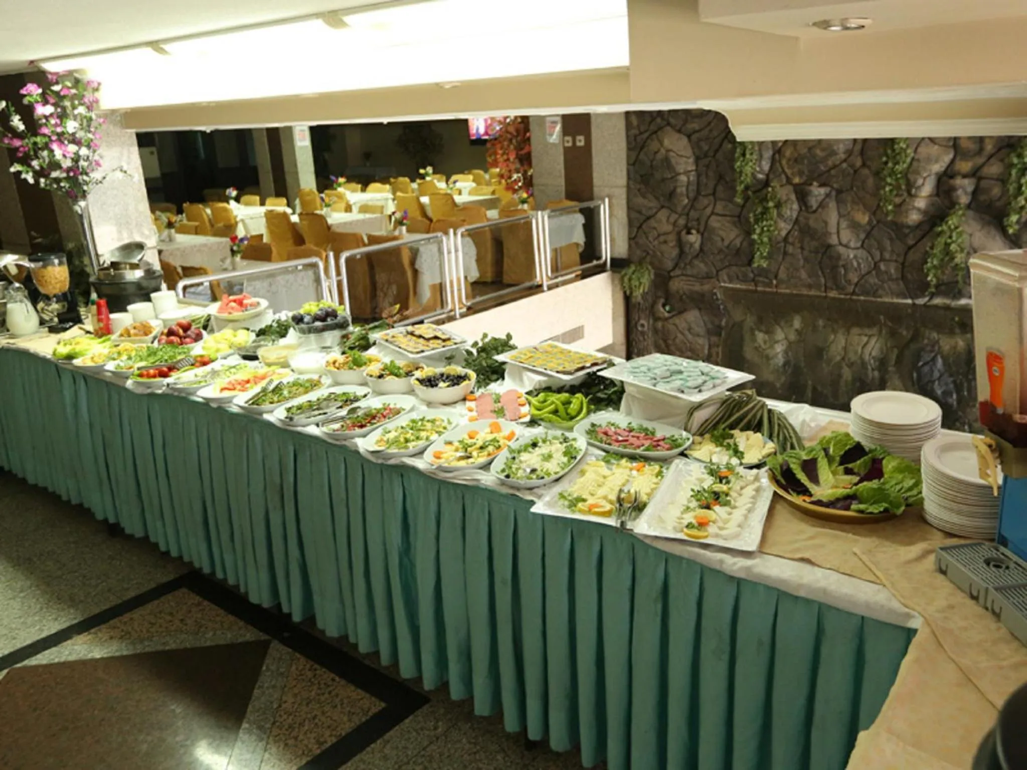 Restaurant/places to eat in Kayalar Hotel