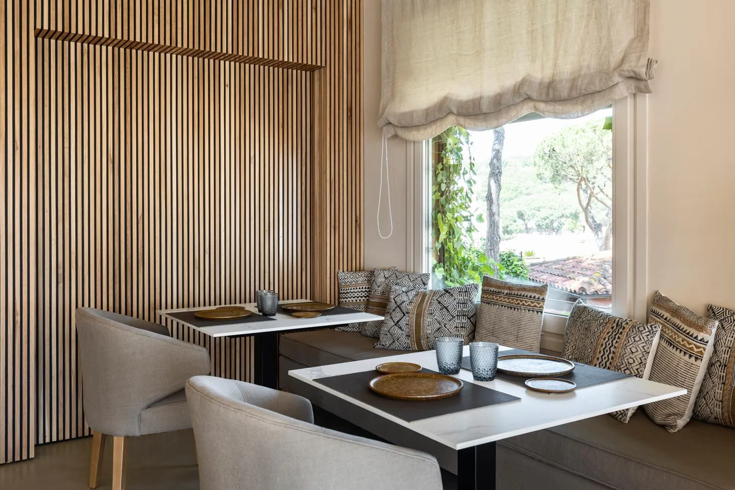 Restaurant/places to eat in Hotel Casamar