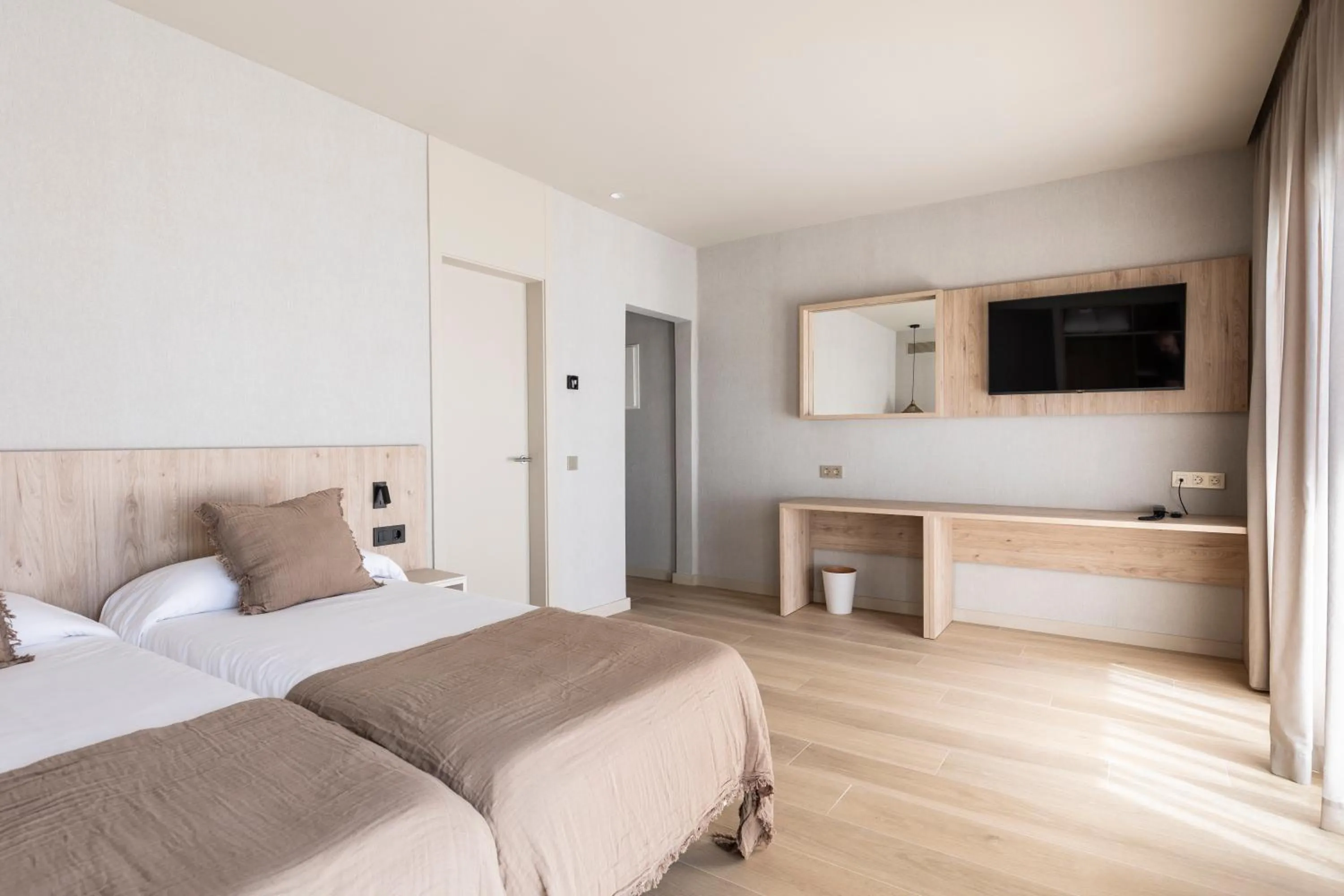 Photo of the whole room, Bed in Hotel Casamar