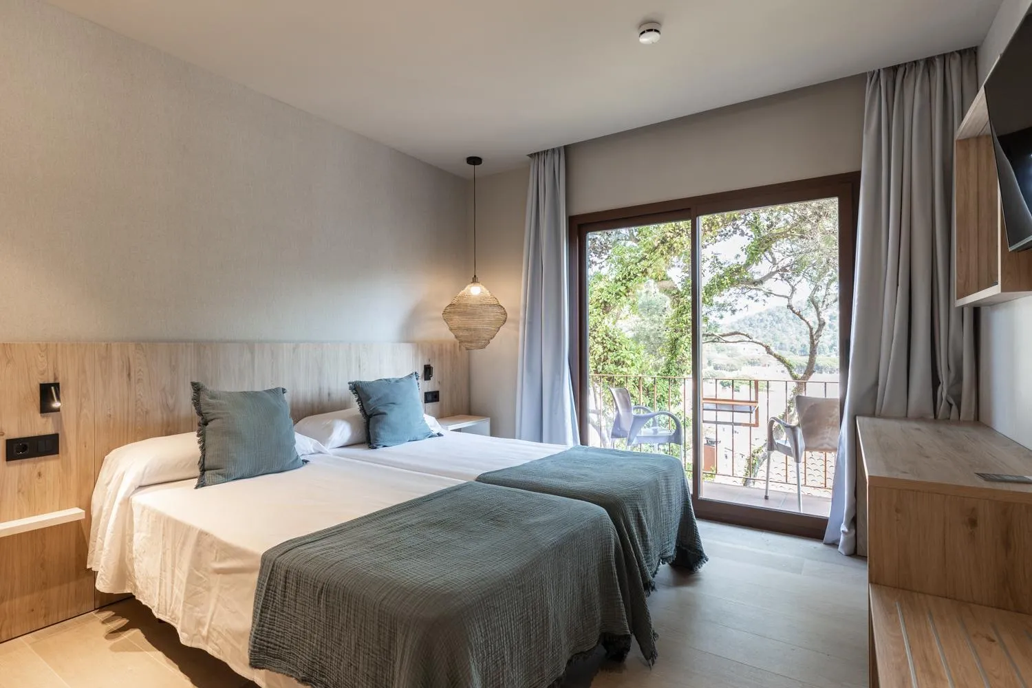 Photo of the whole room, Bed in Hotel Casamar