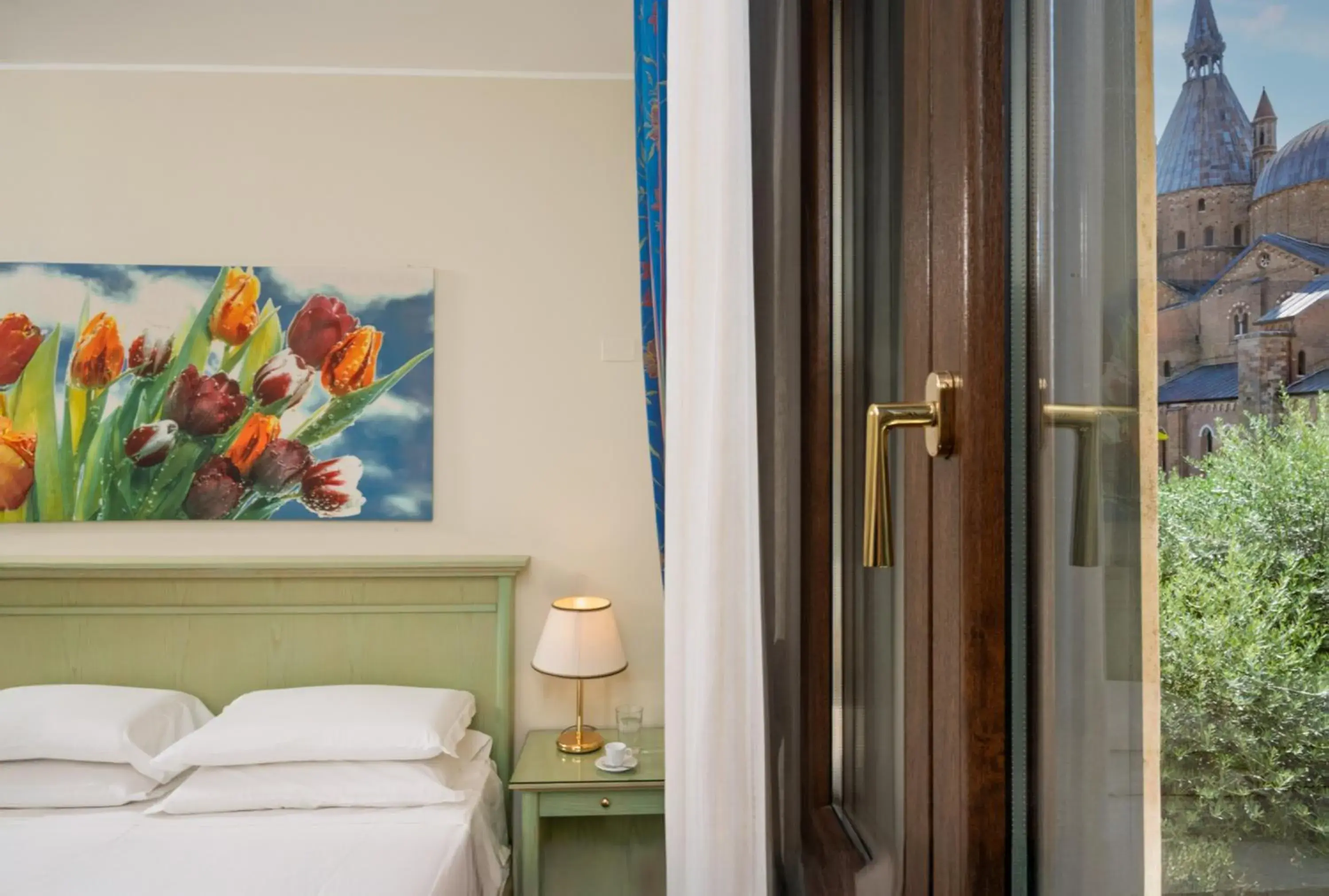 View (from property/room), Bed in Hotel Donatello View (from property/room), Bed in Hotel Donatello