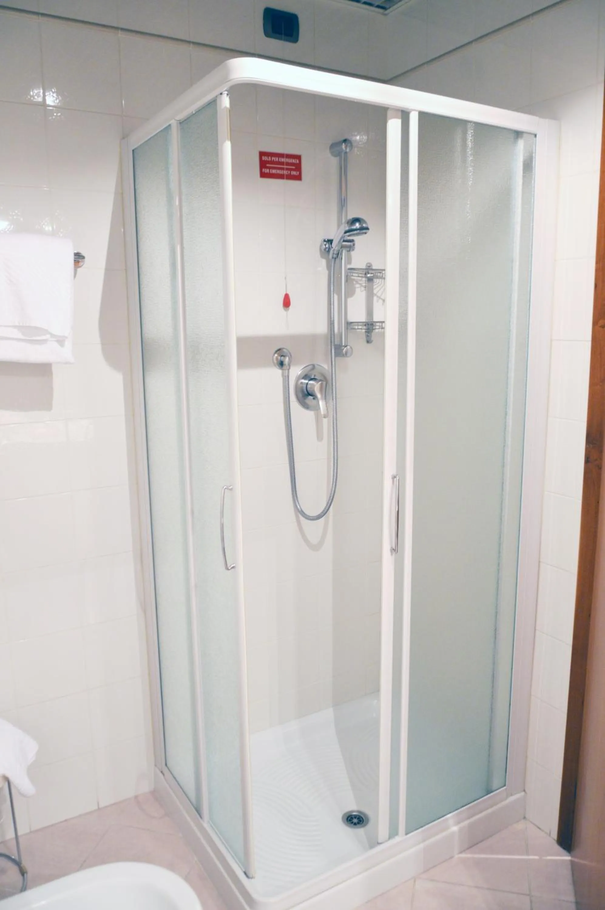 Bathroom in Hotel Donatello