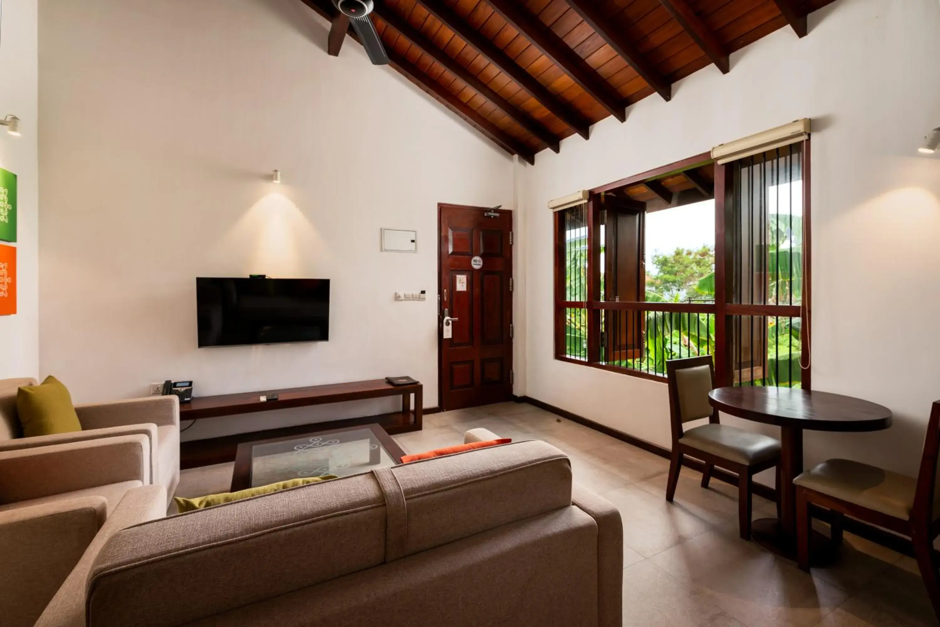 One-Bedroom Deluxe Suite with Kitchenette & Balcony - single occupancy in The Thinnai Hotel - Jaffna One-Bedroom Deluxe Suite with Kitchenette & Balcony - single occupancy in The Thinnai Hotel - Jaffna