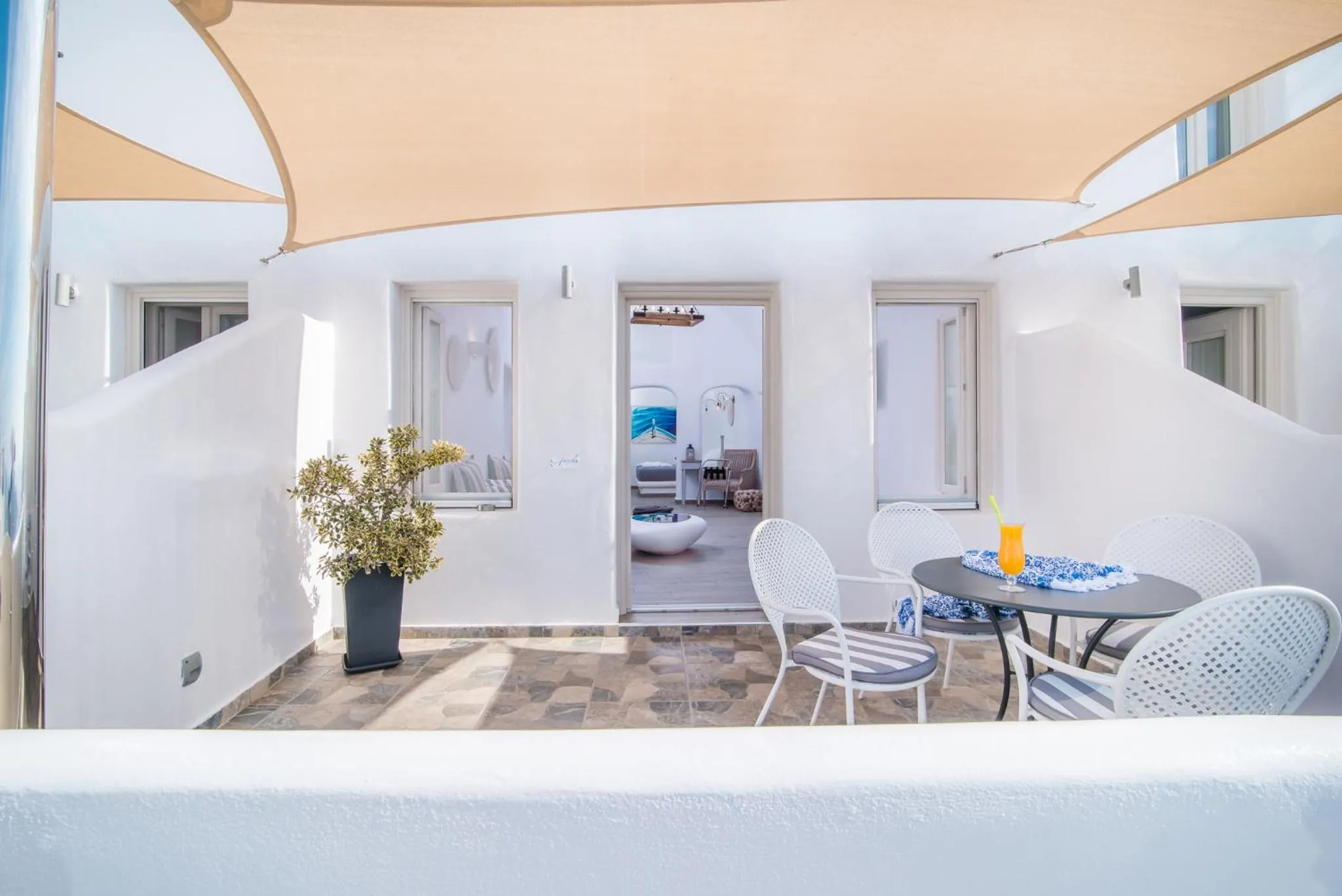 Balcony/Terrace in Angel Luxury Suites