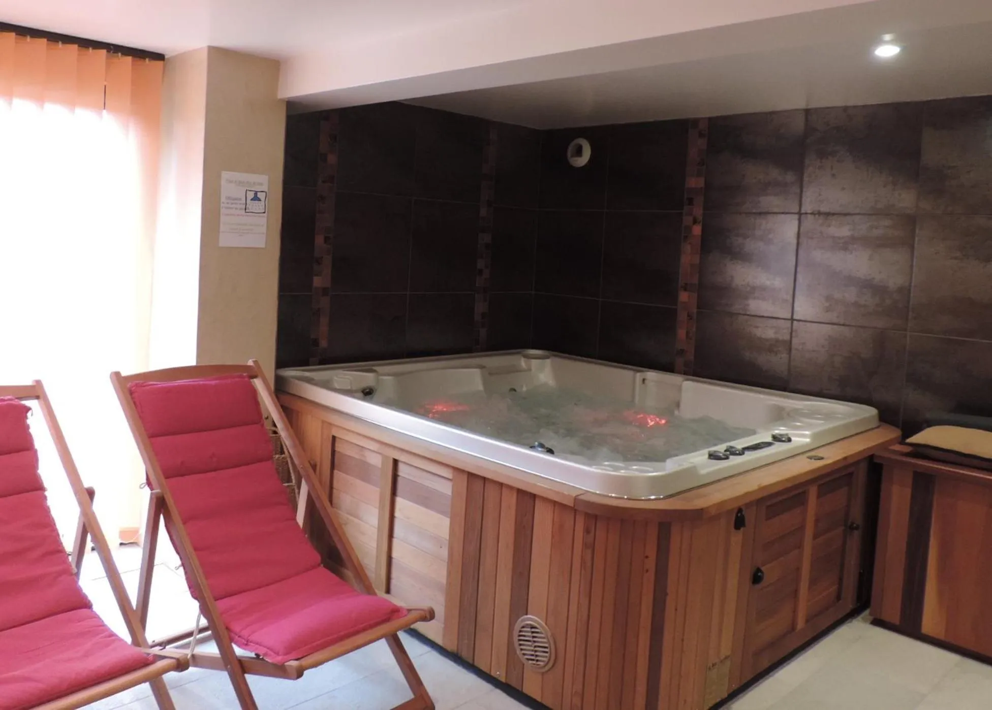 Spa and wellness centre/facilities in Auv'hôtel