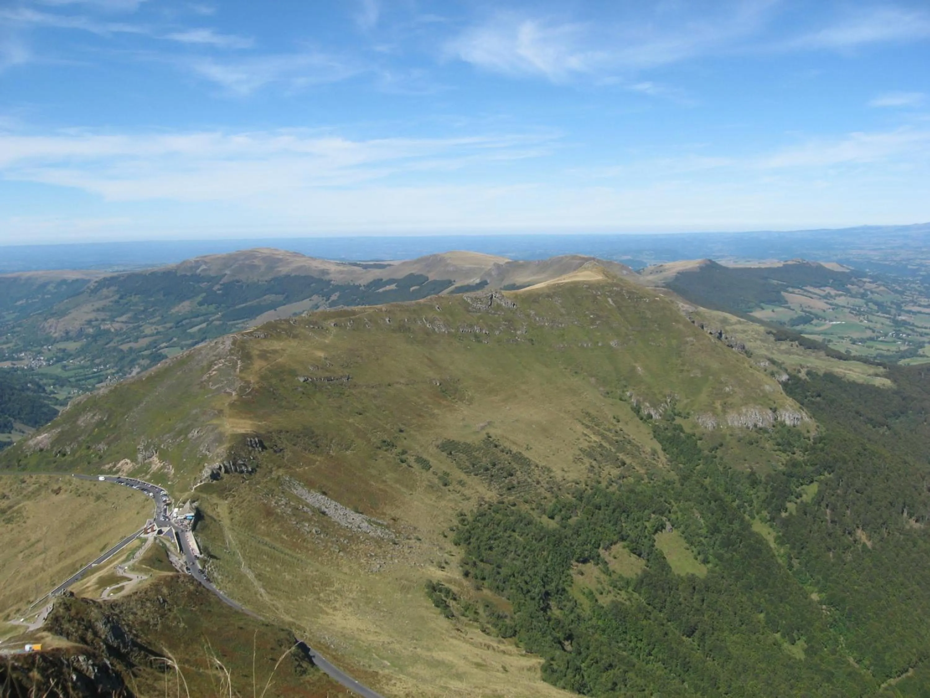 Hiking, Bird's-eye View in Auv'hôtel