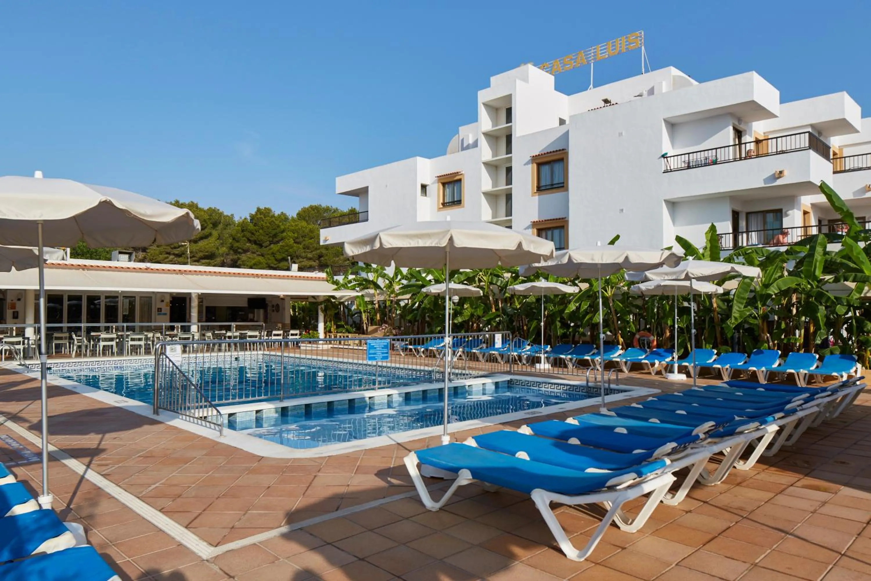 Swimming pool in Invisa Hotel Casa Luis