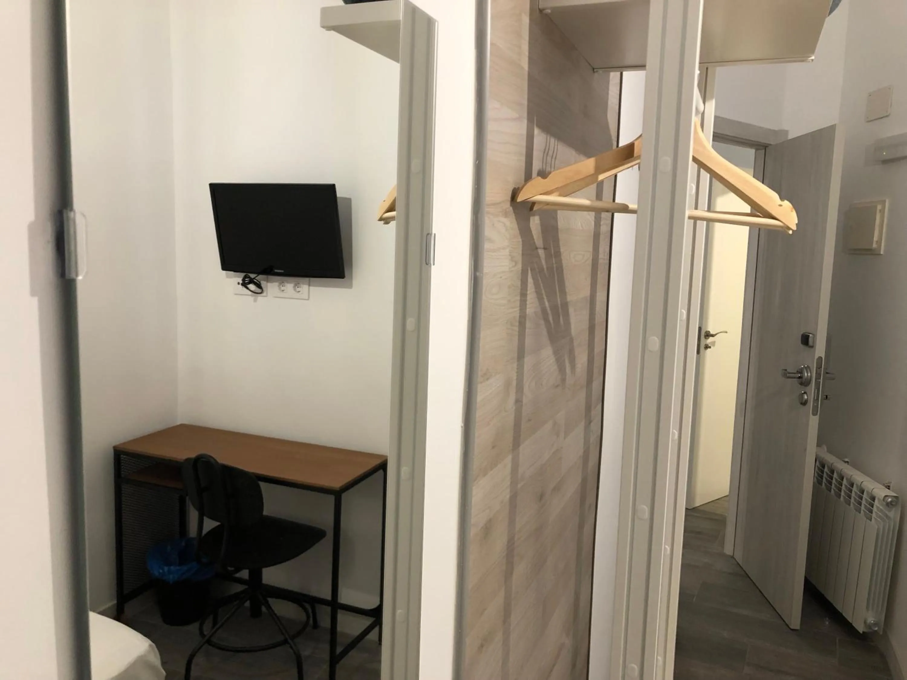 TV and multimedia in Hostal Rías Bajas