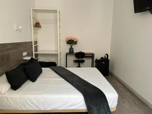 Photo of the whole room, Bed in Hostal Rías Bajas