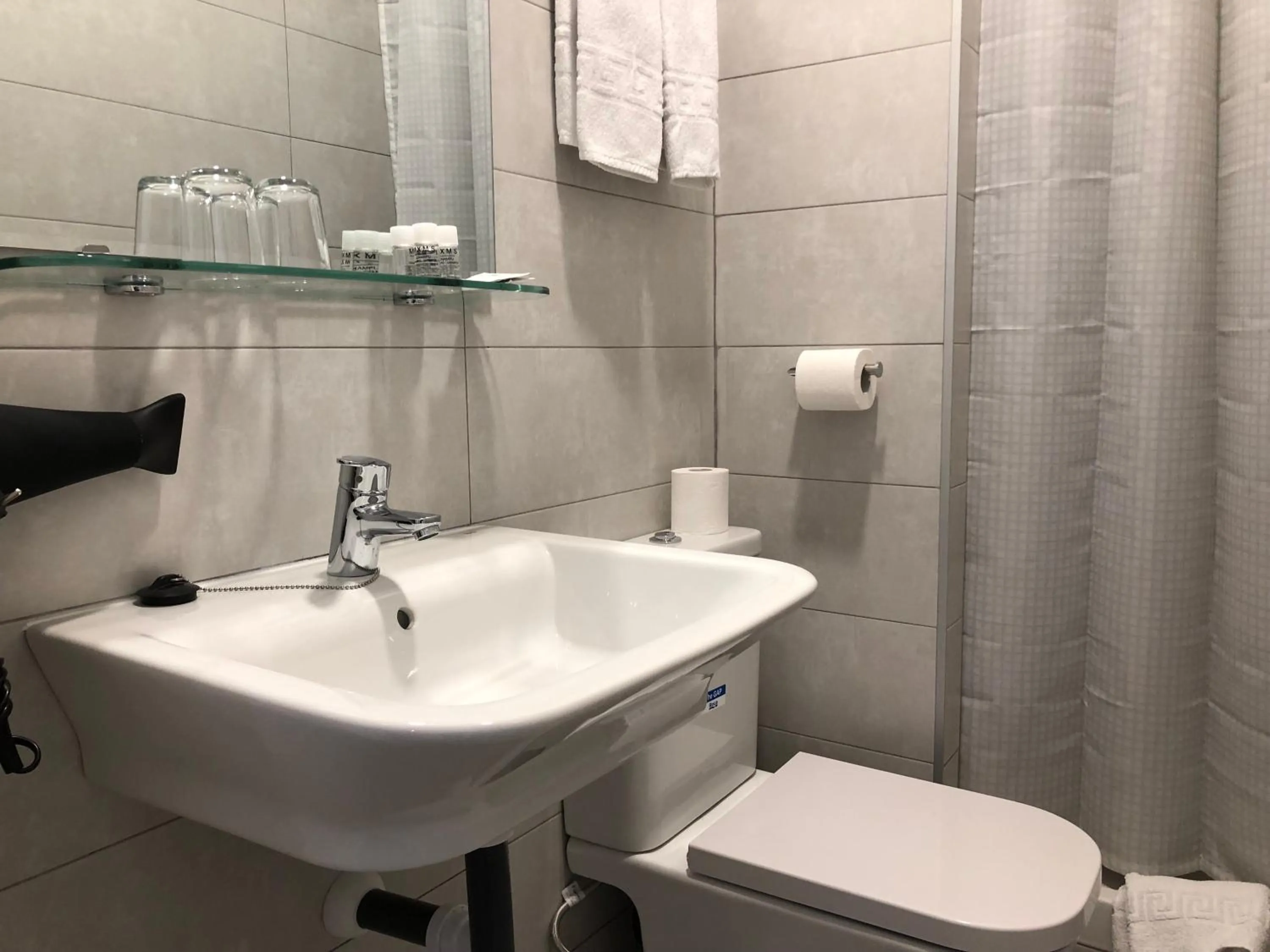 Toilet in Hostal Rías Bajas