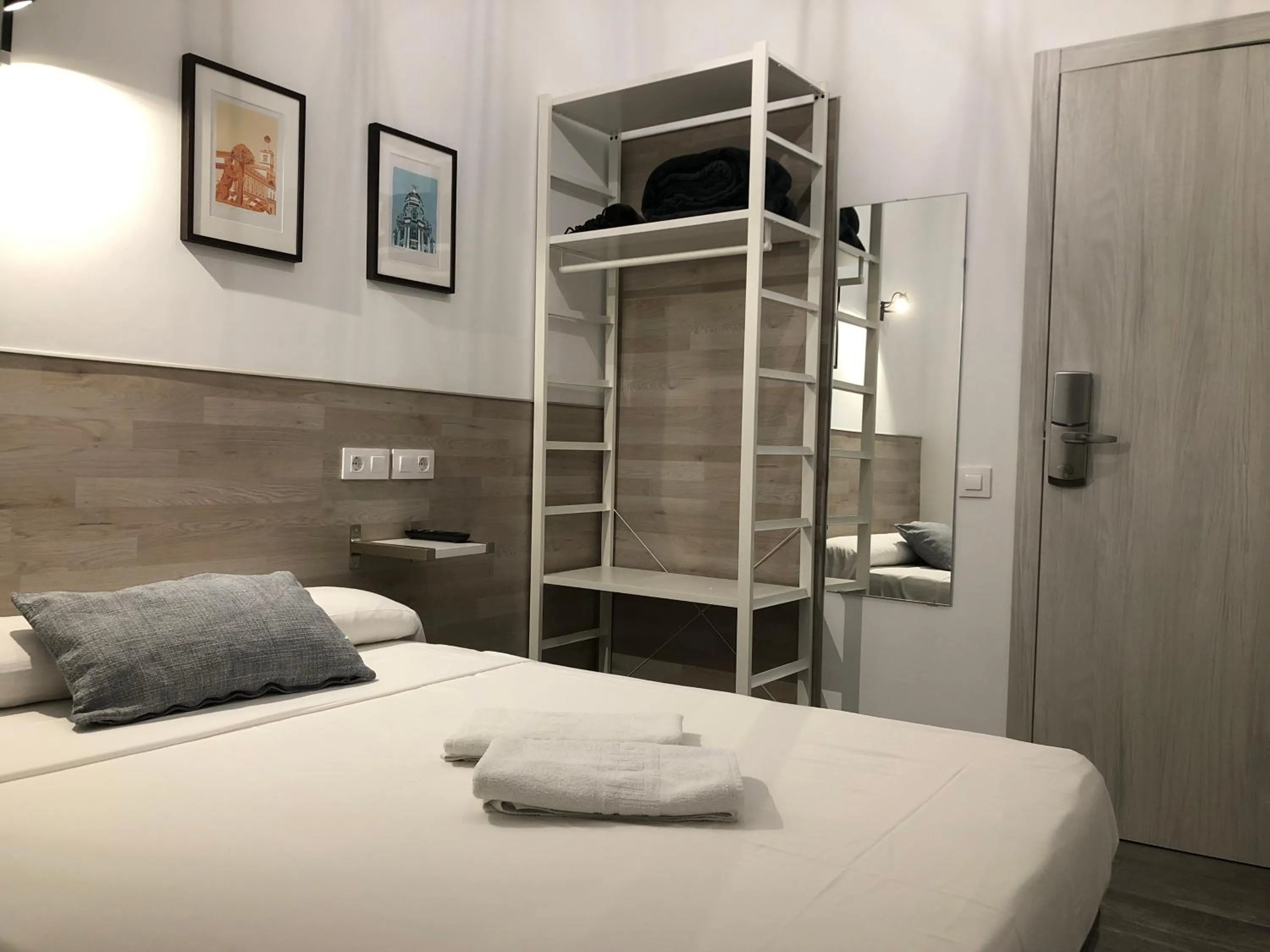 Bed in Hostal Rías Bajas