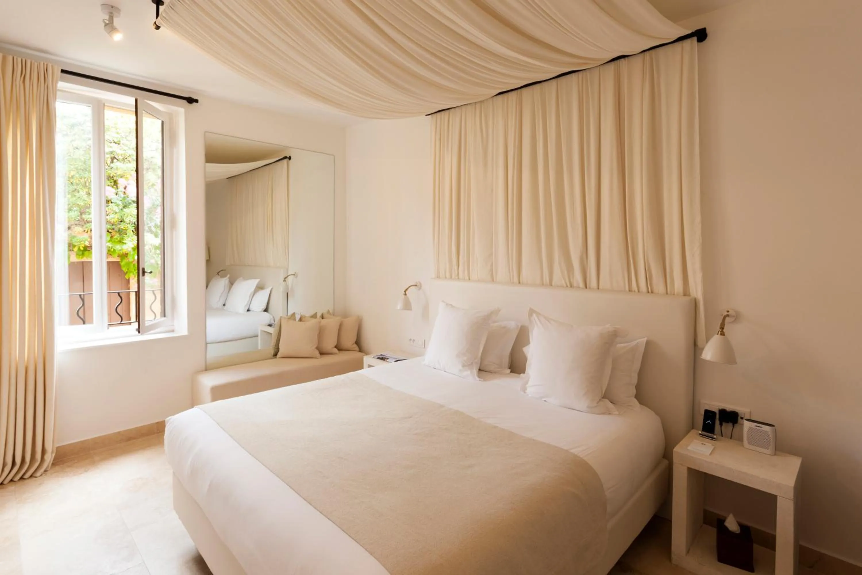 Bed in Le Vieux Castillon