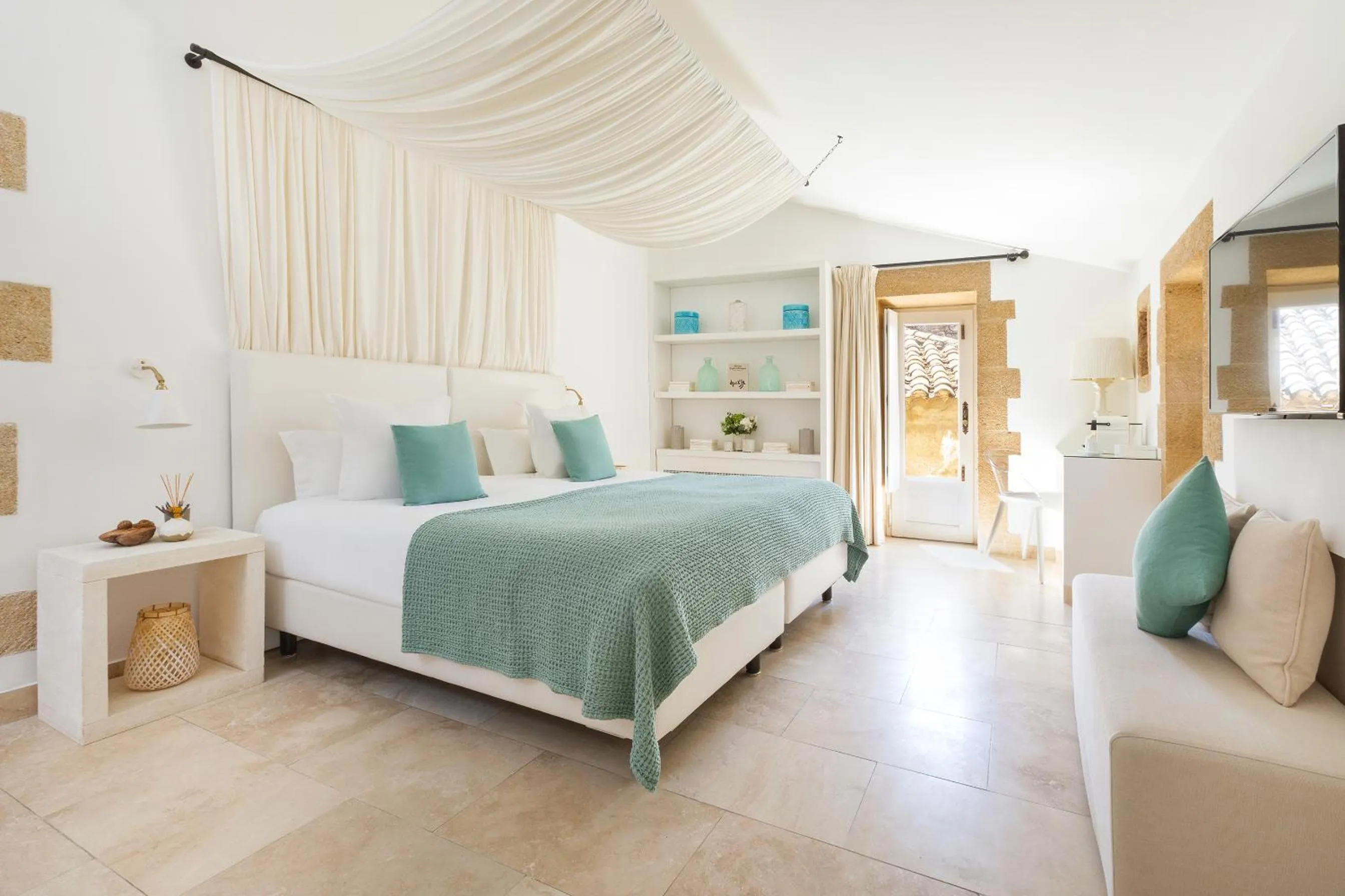 Bed in Le Vieux Castillon