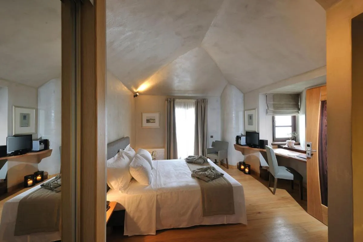 Bed in Valeni Boutique Hotel & Spa