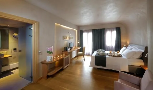 Day, Bed in Valeni Boutique Hotel & Spa