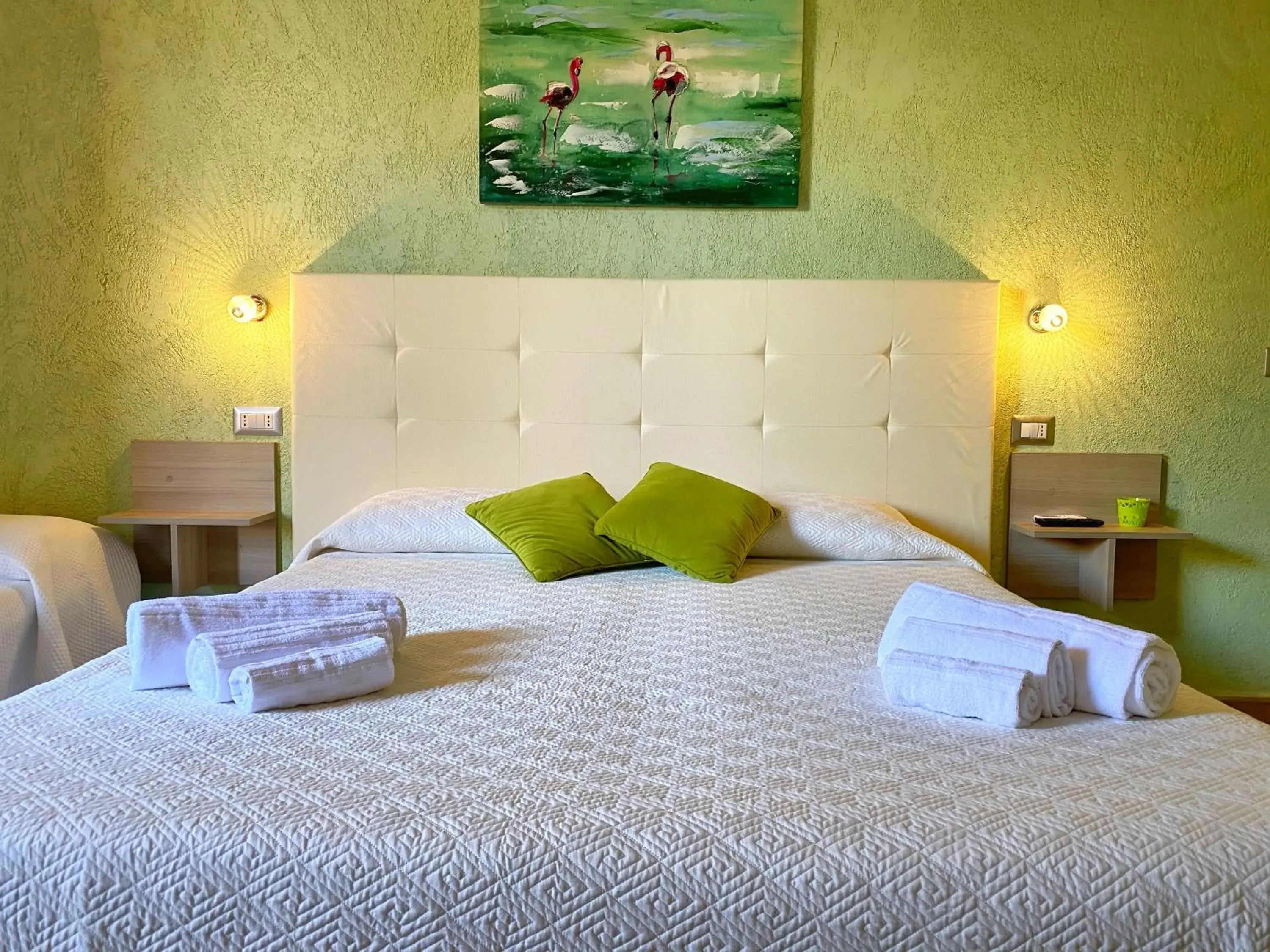 Comfort Triple Room with Shower in Gioia Guesthouse Comfort Triple Room with Shower in Gioia Guesthouse