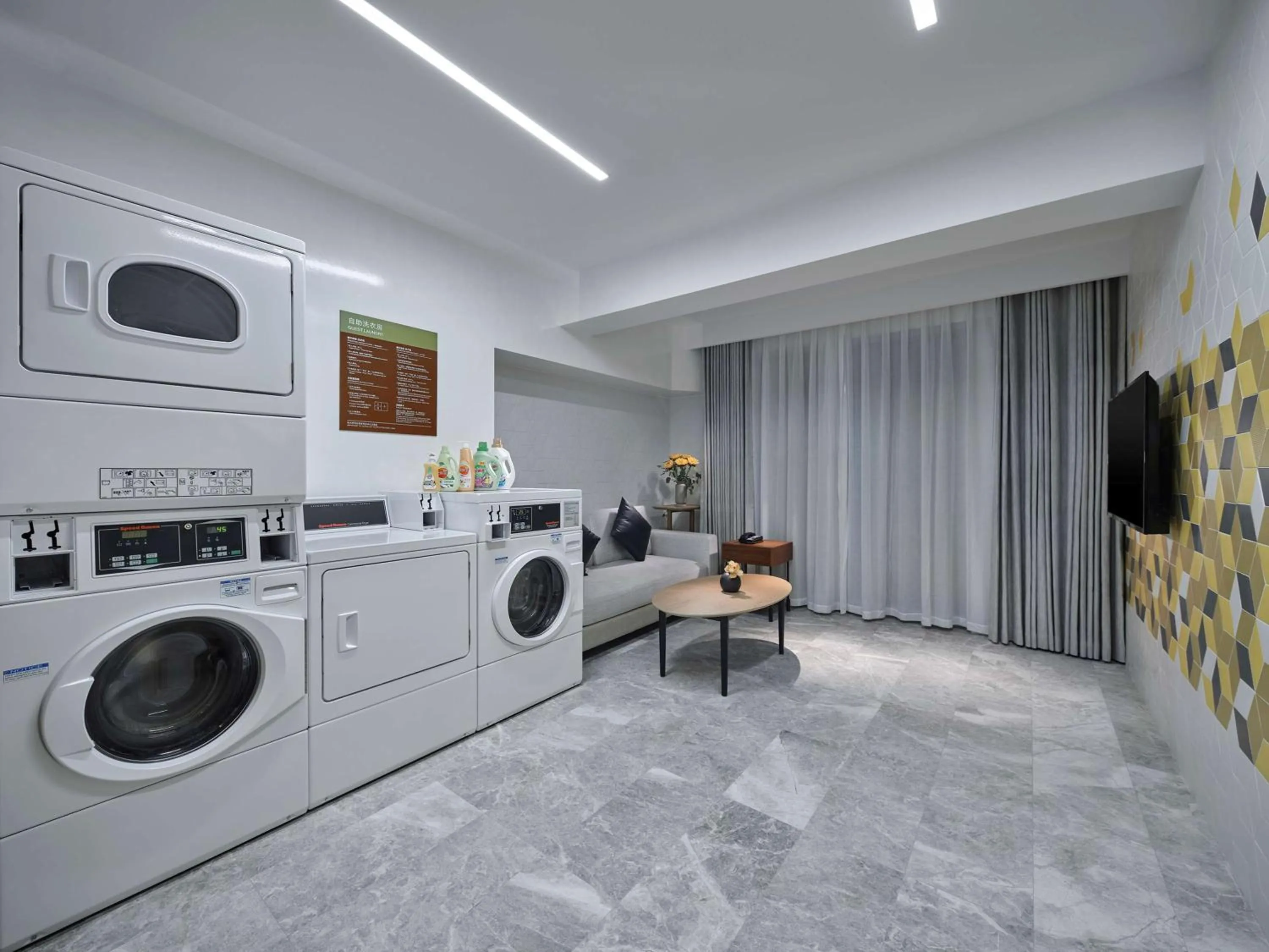 Photo of the whole room in Hilton Garden Inn Guangzhou Tianhe