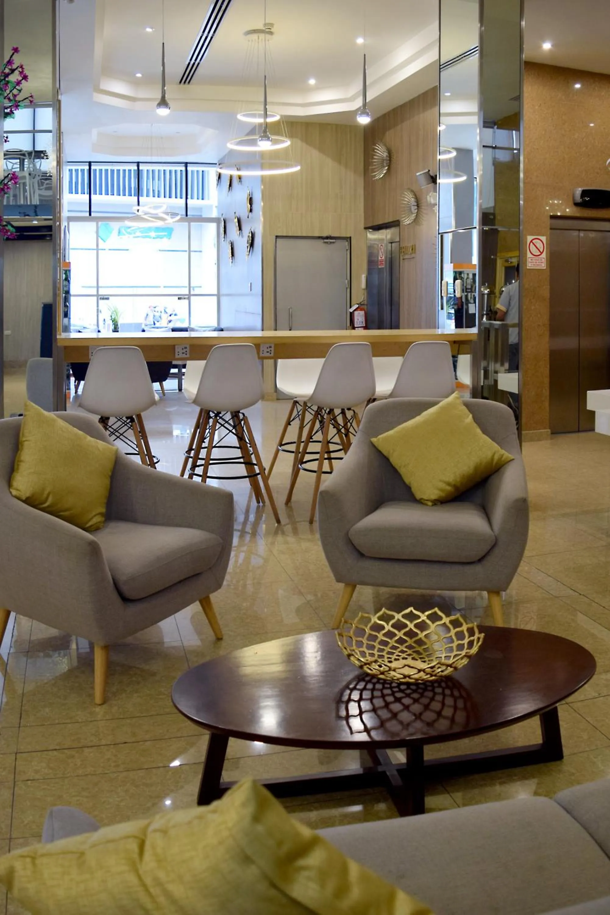 Seating area in Gran Mundo Hotel & Suites