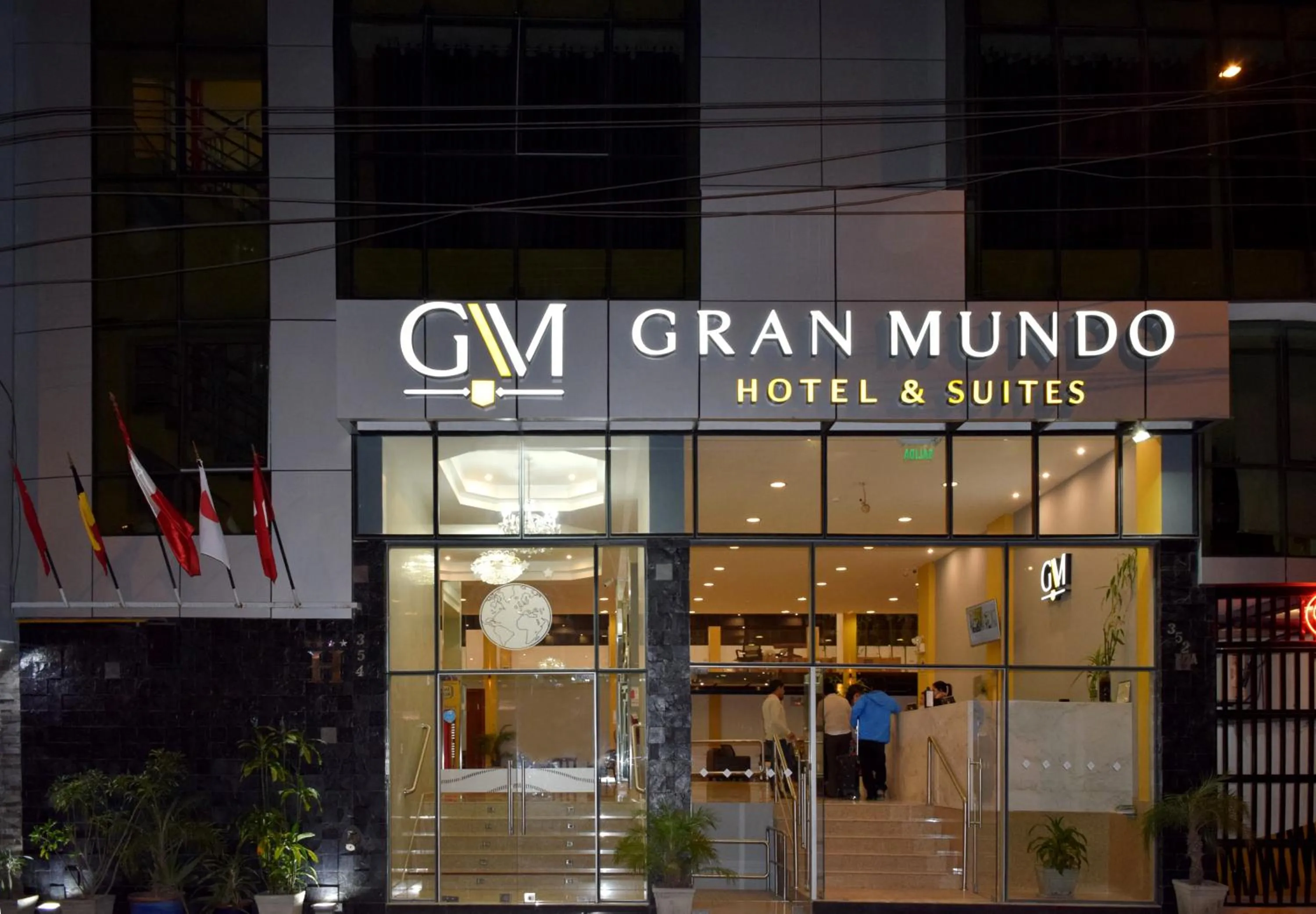 Facade/entrance in Gran Mundo Hotel & Suites