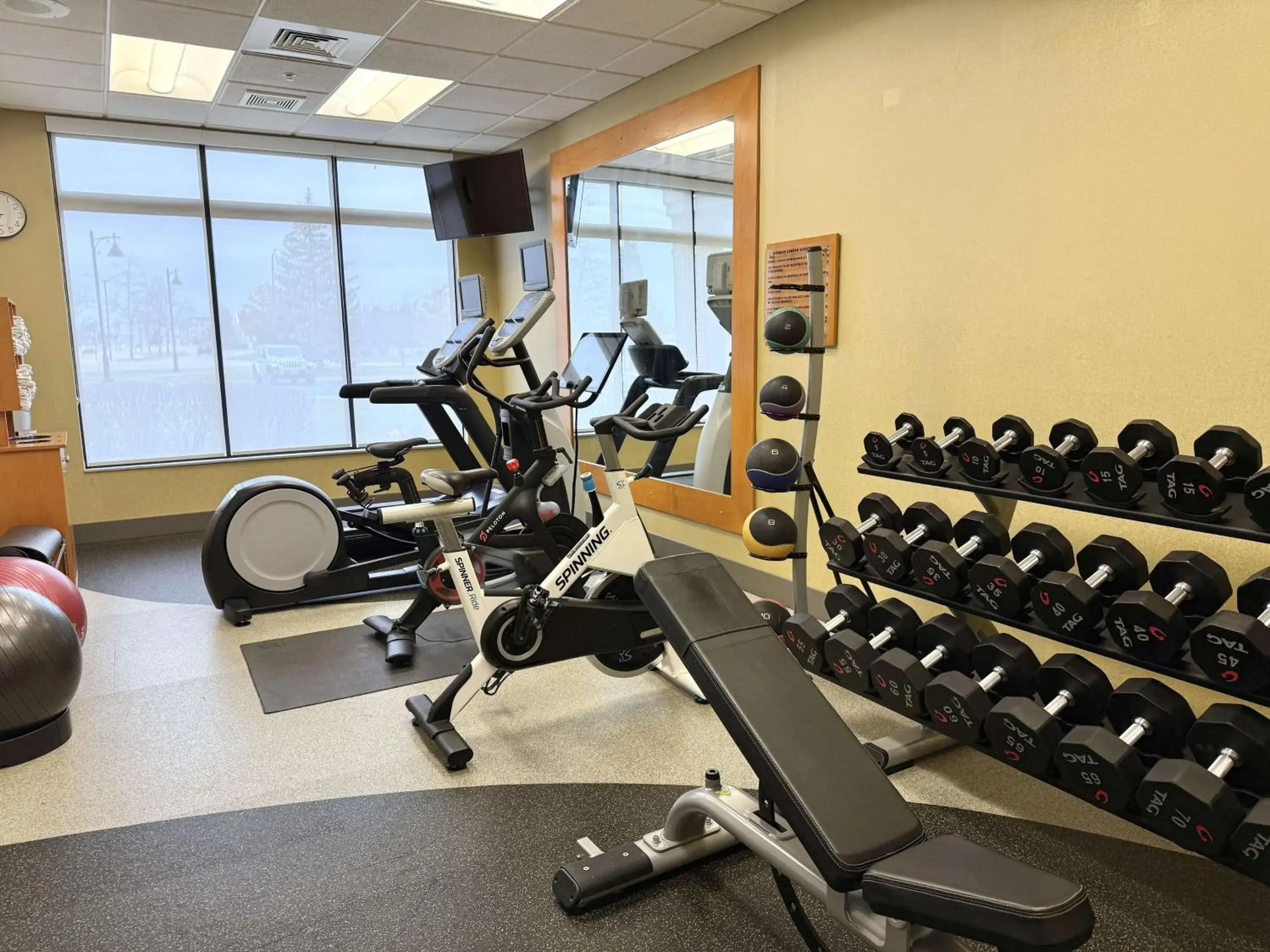 Fitness centre/facilities in Hilton Garden Inn Oconomowoc Fitness centre/facilities in Hilton Garden Inn Oconomowoc