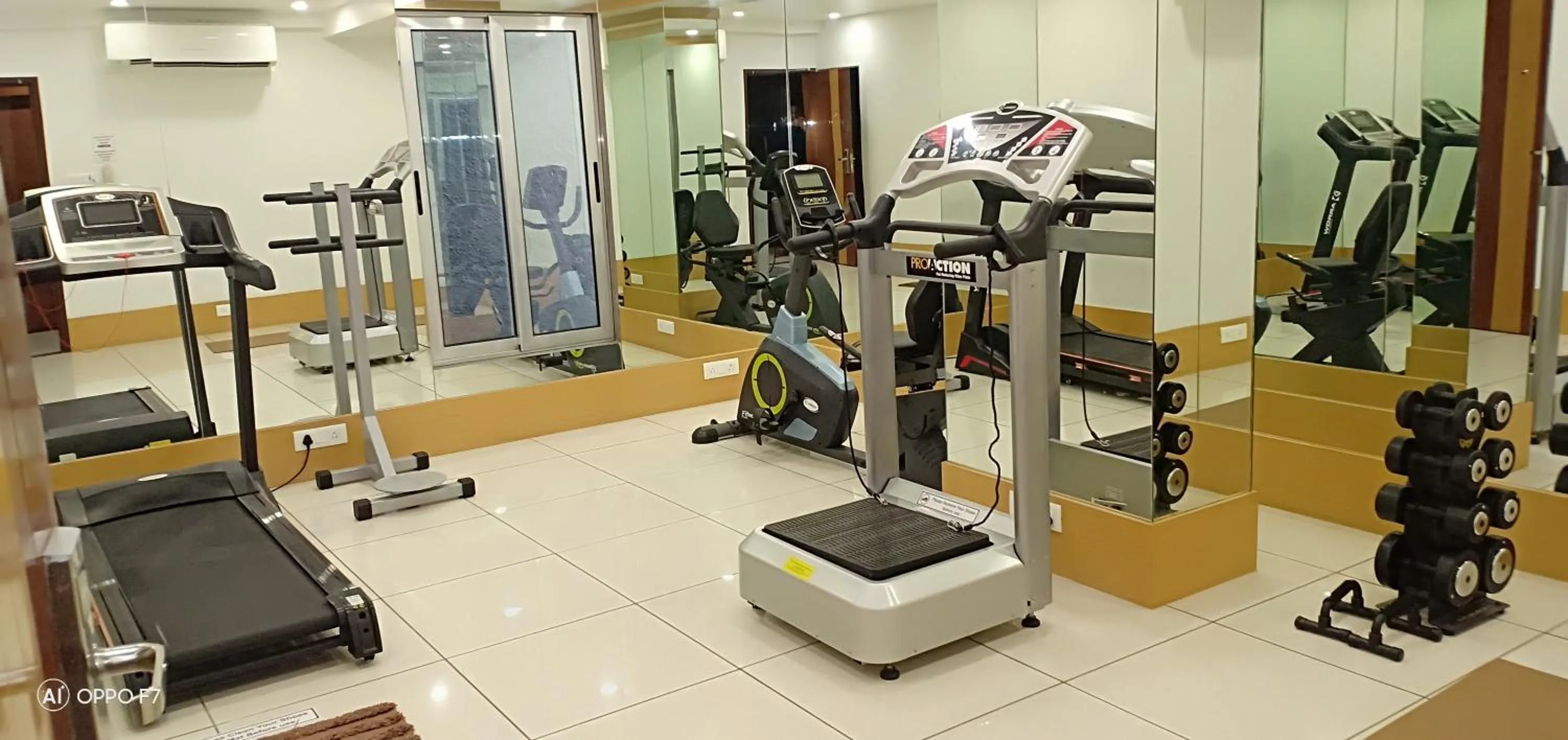 Fitness centre/facilities in Hotel Orange International