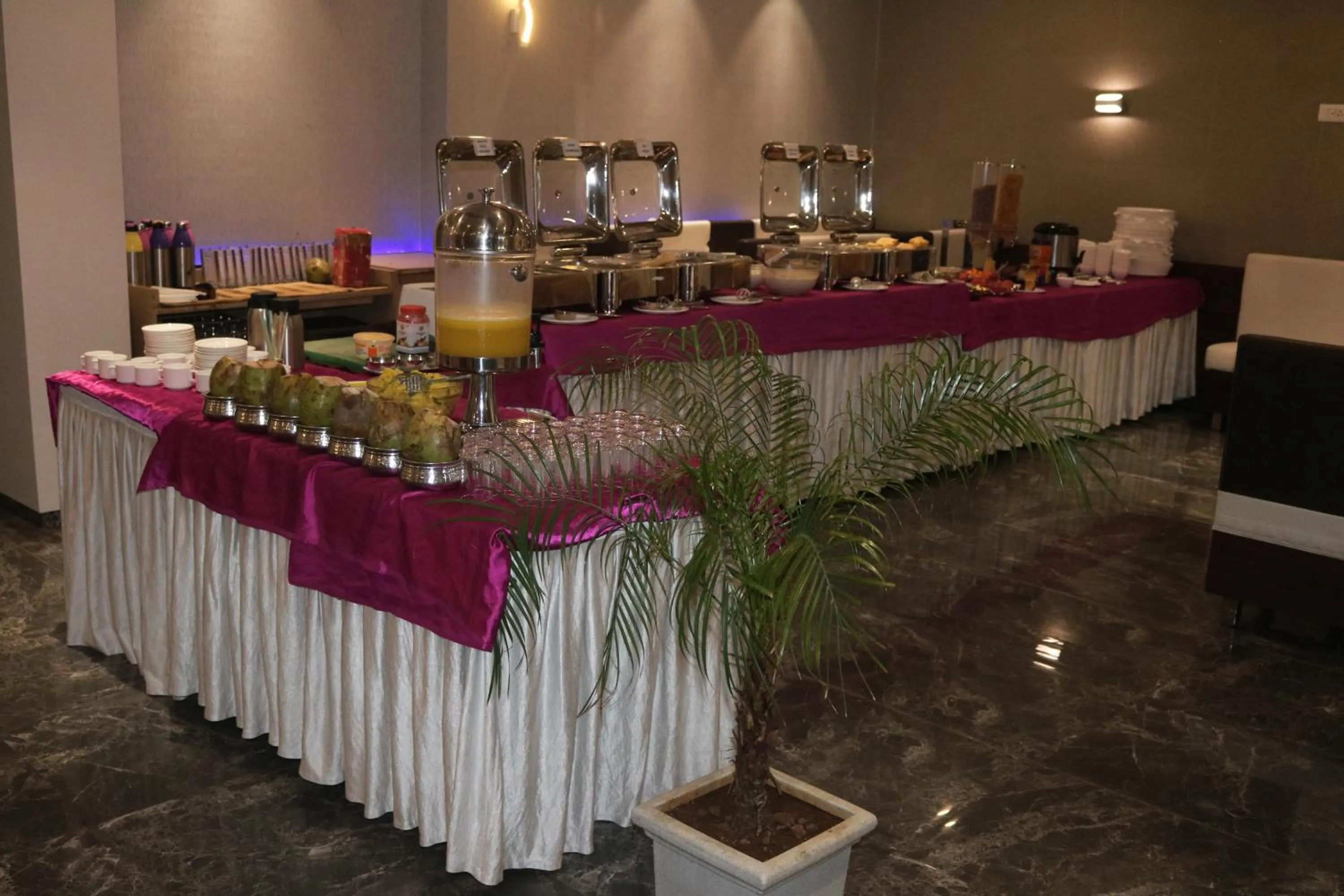 Breakfast in Hotel Orange International