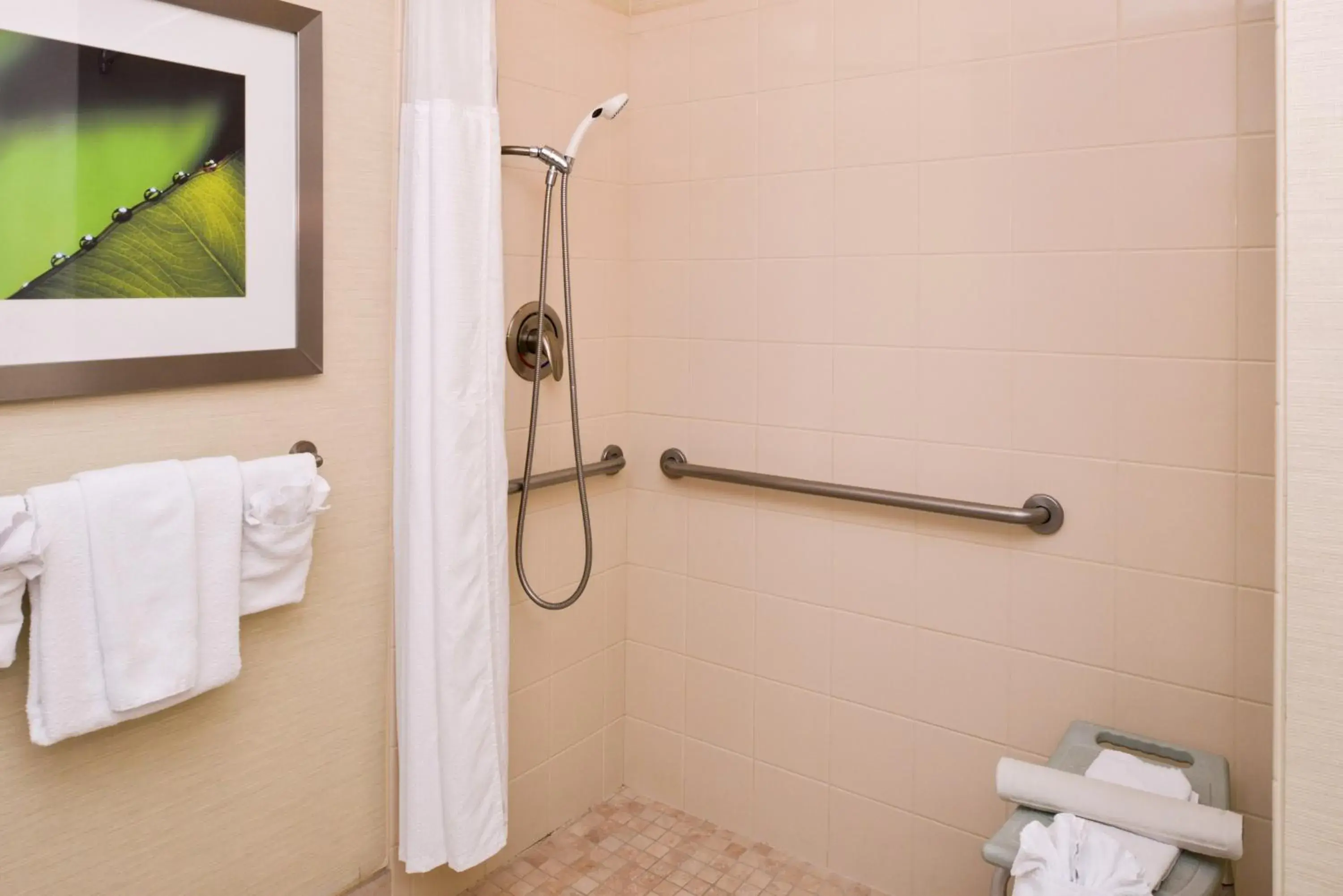Queen Room with Two Queen Beds and Transfer Shower - Mobility and Hearing Accessible in Courtyard by Marriott Victorville Hesperia Queen Room with Two Queen Beds and Transfer Shower - Mobility and Hearing Accessible in Courtyard by Marriott Victorville Hesperia