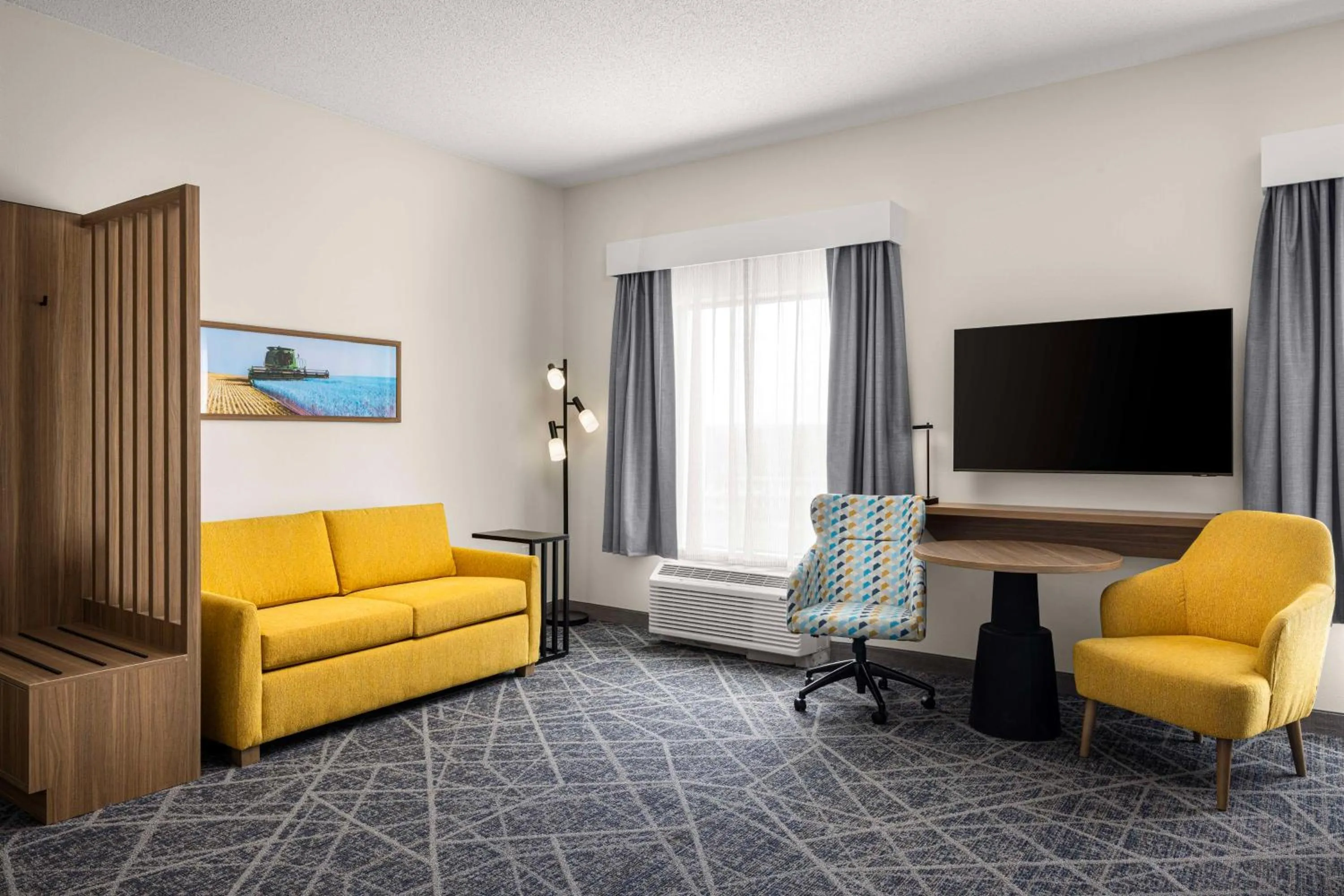 Living room in Hampton Inn & Suites Moline-Quad City Int'l Aprt