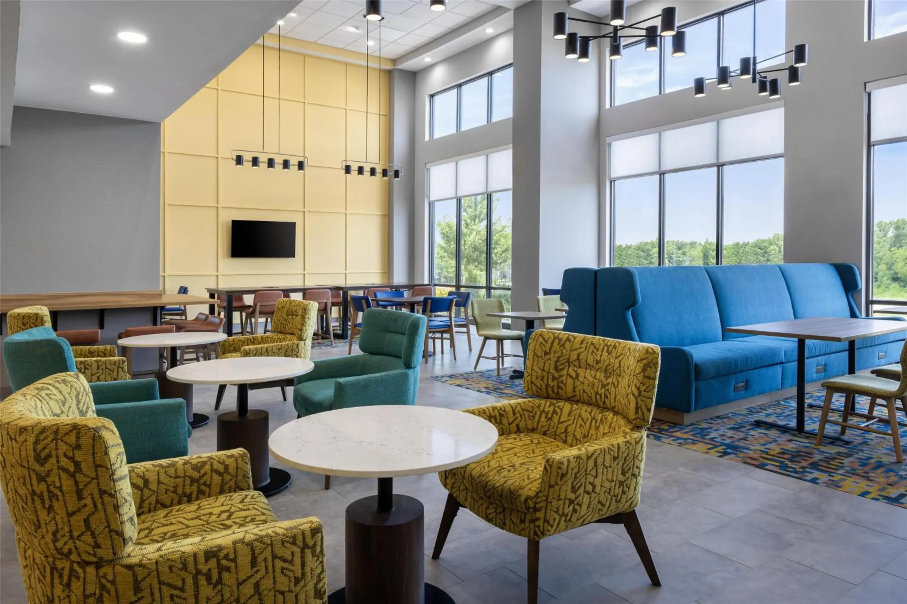 Lobby or reception in Hampton Inn & Suites Moline-Quad City Int'l Aprt Lobby or reception in Hampton Inn & Suites Moline-Quad City Int'l Aprt