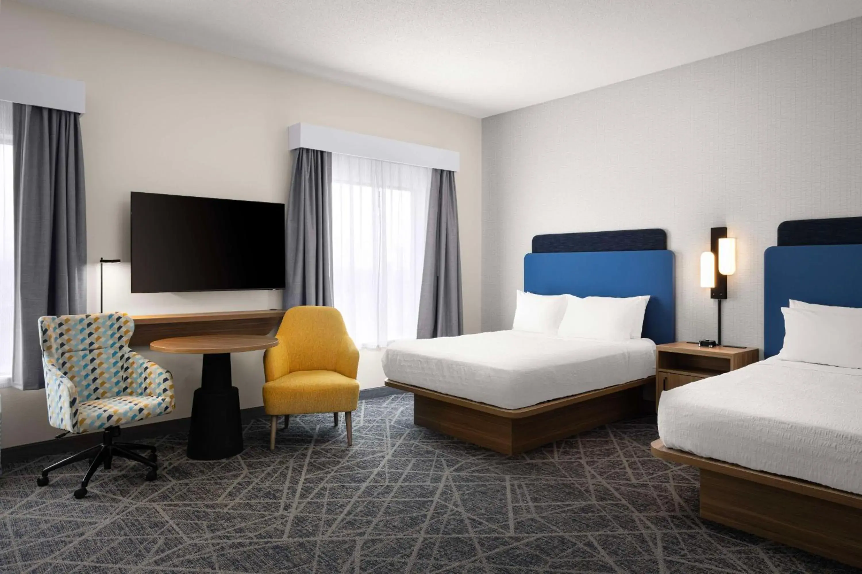 Bed in Hampton Inn & Suites Moline-Quad City Int'l Aprt Bed in Hampton Inn & Suites Moline-Quad City Int'l Aprt