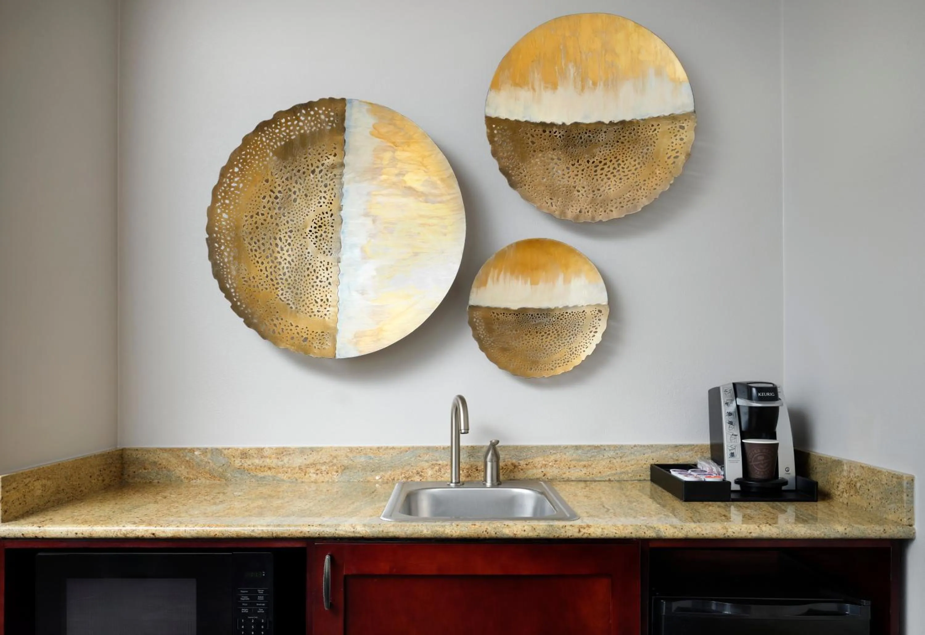 Kitchen or kitchenette in Hilton Garden Inn Shreveport Bossier City