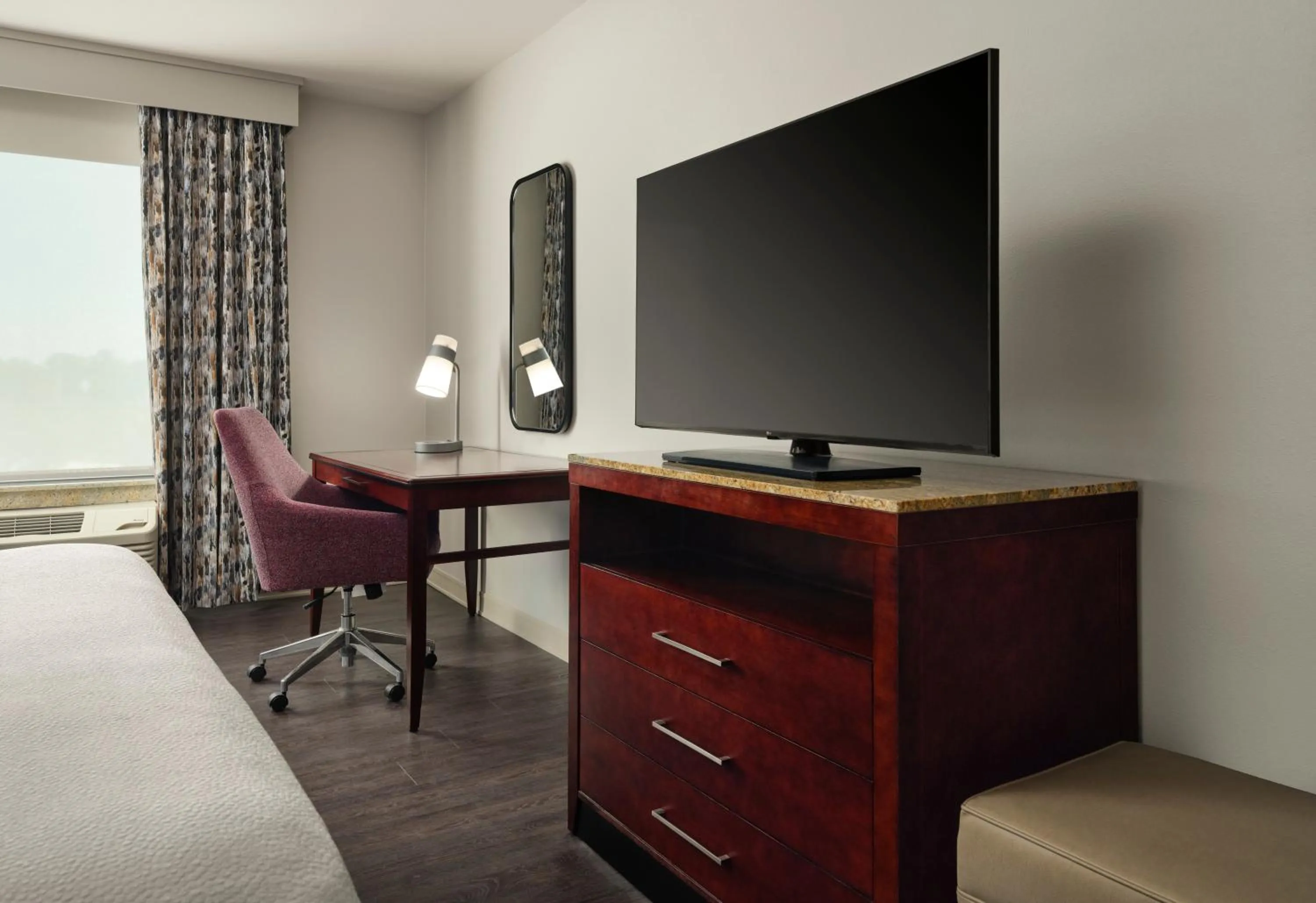 TV and multimedia, Bed in Hilton Garden Inn Shreveport Bossier City