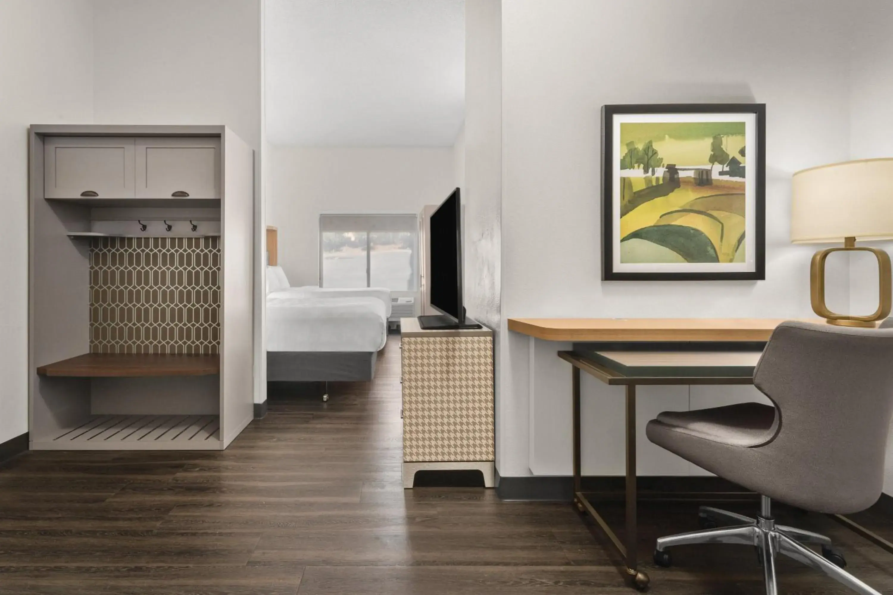 Photo of the whole room, Bed in Holiday Inn & Suites Bothell an IHG Hotel Photo of the whole room, Bed in Holiday Inn & Suites Bothell an IHG Hotel