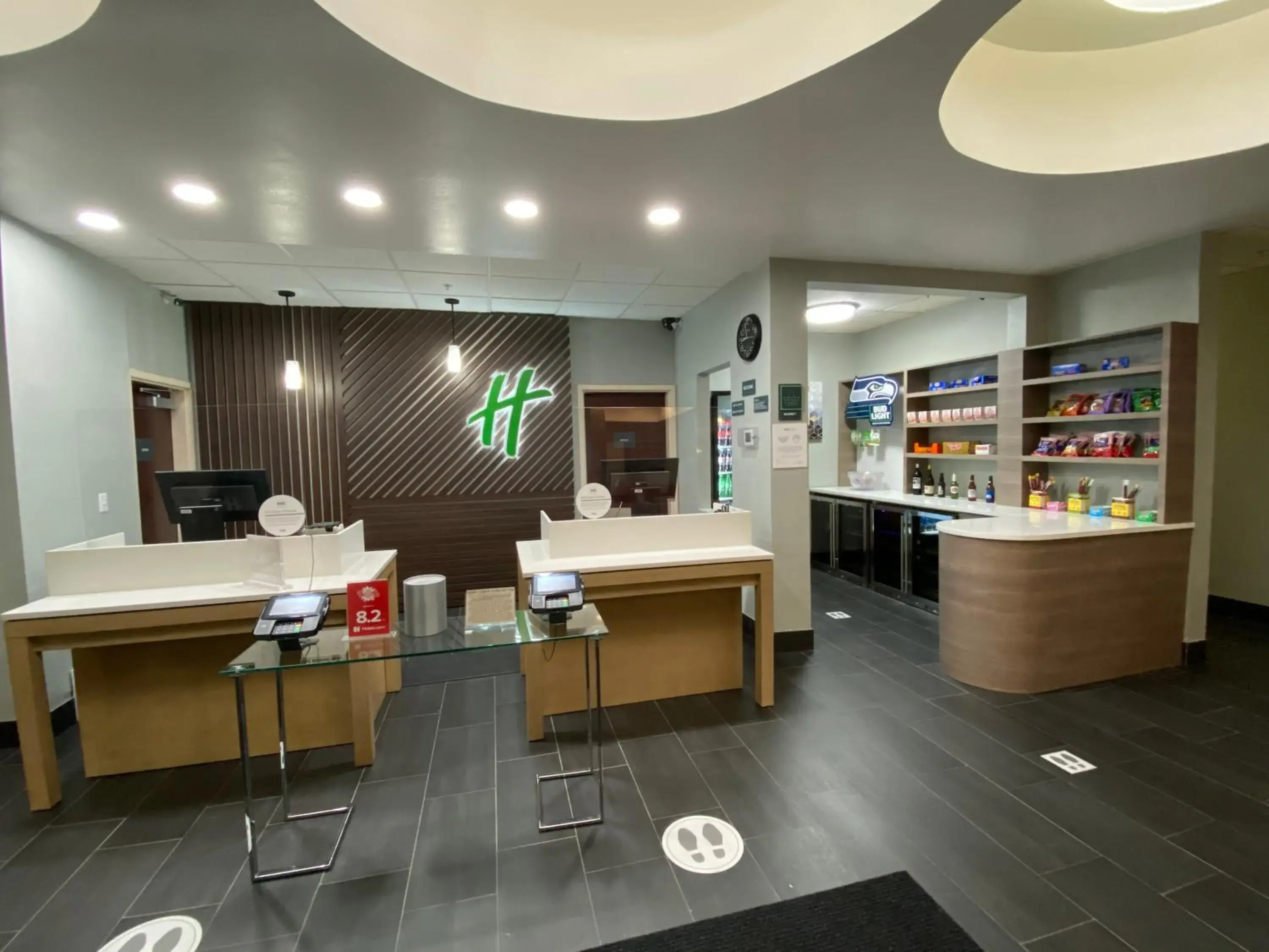 Lobby or reception in Holiday Inn & Suites Bothell an IHG Hotel Lobby or reception in Holiday Inn & Suites Bothell an IHG Hotel