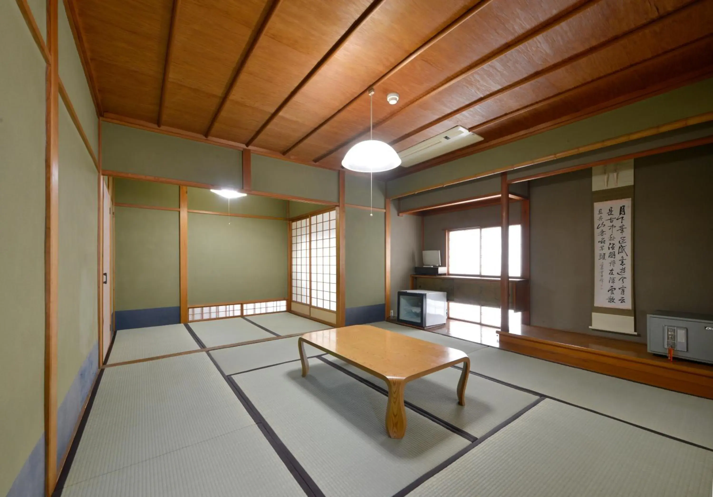 Dining area, Bunk Bed in Zen Hostel