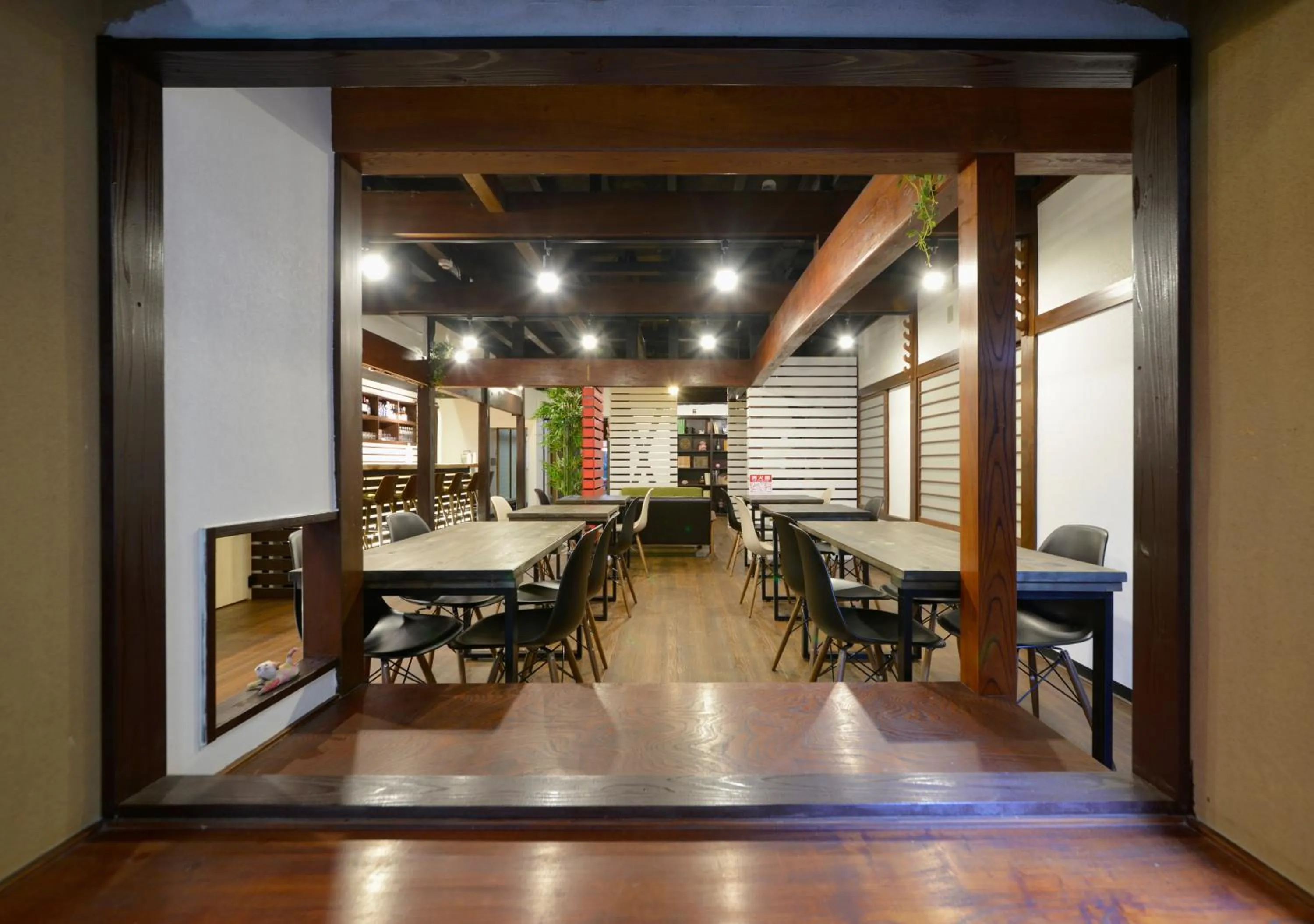 Restaurant/places to eat in ZEN Hostel
