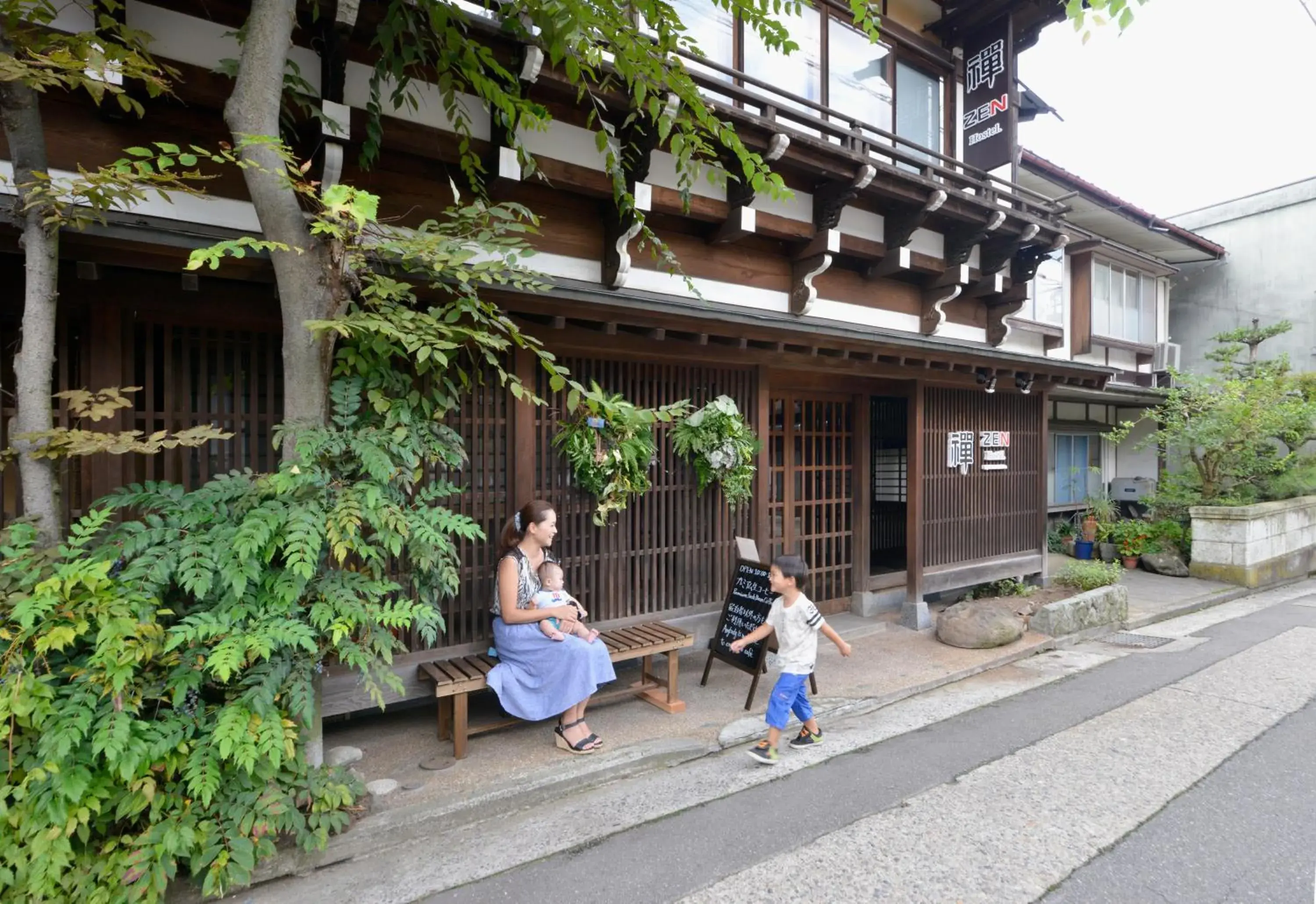 Day, Guests in Zen Hostel