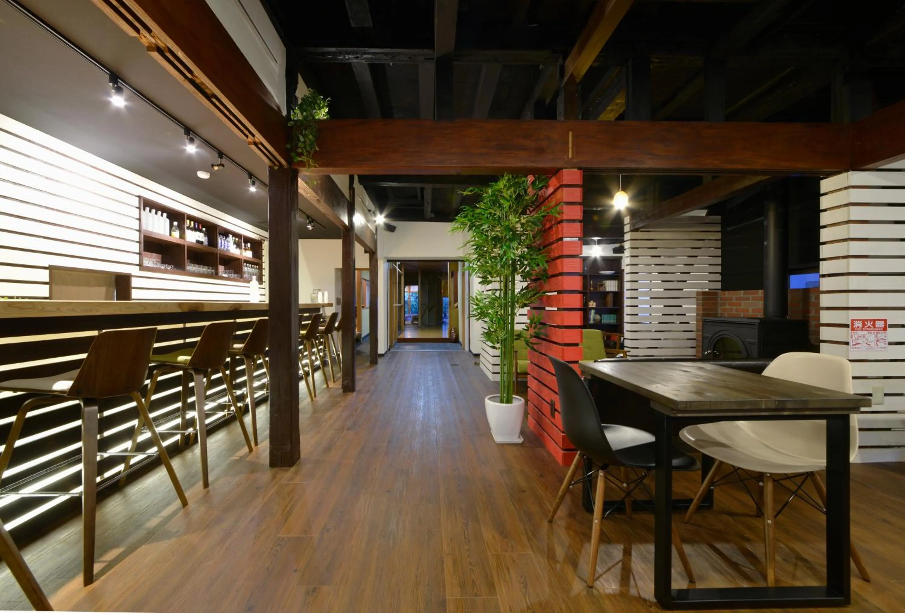 Lounge or bar in ZEN Hostel
