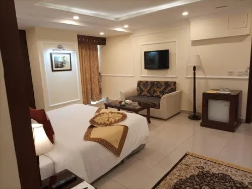 Heaven Hotel