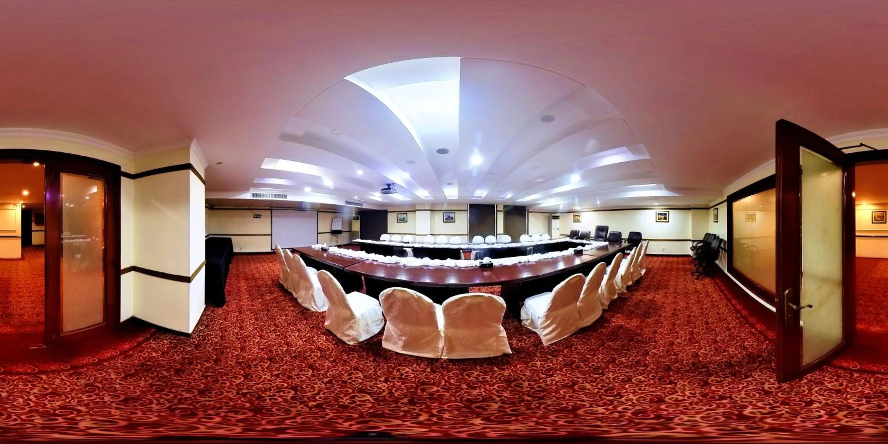 Meeting/conference room in Heaven Hotel