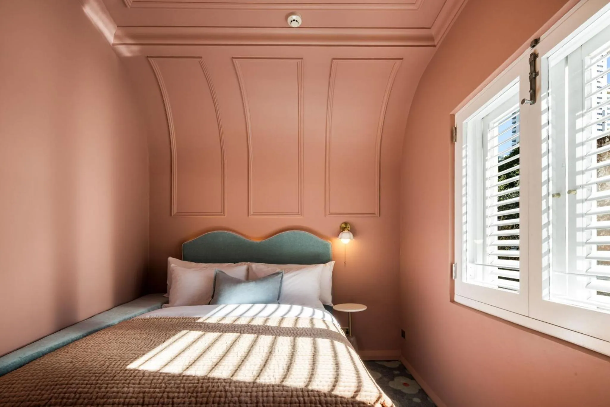 Bed in Medusa Hotel Sydney