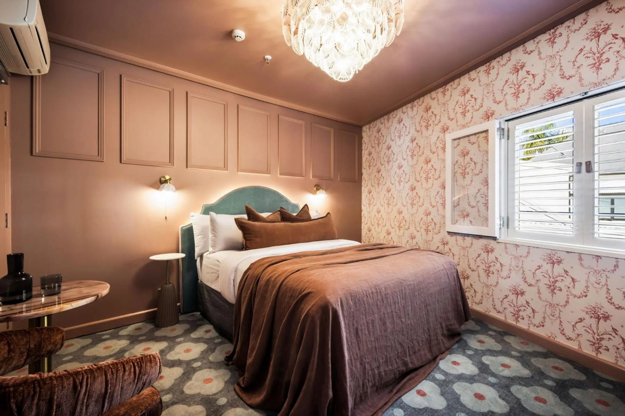 Bed in Medusa Hotel Sydney