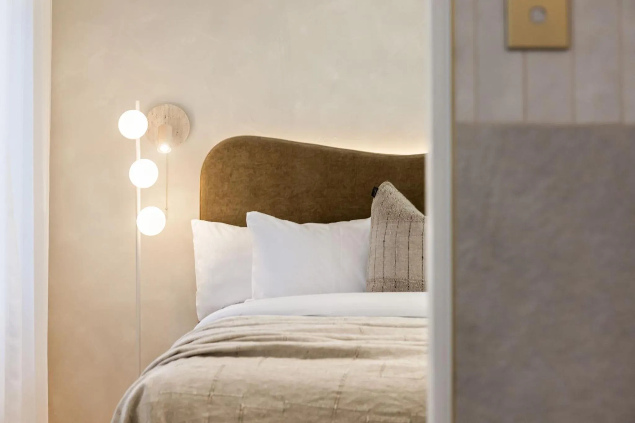 Bed in Medusa Hotel Sydney