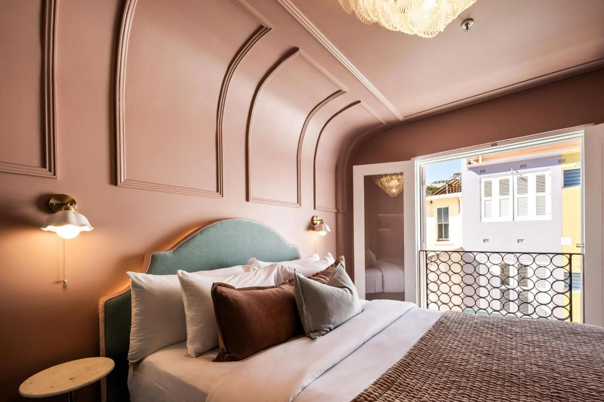 Bed in Medusa Hotel Sydney