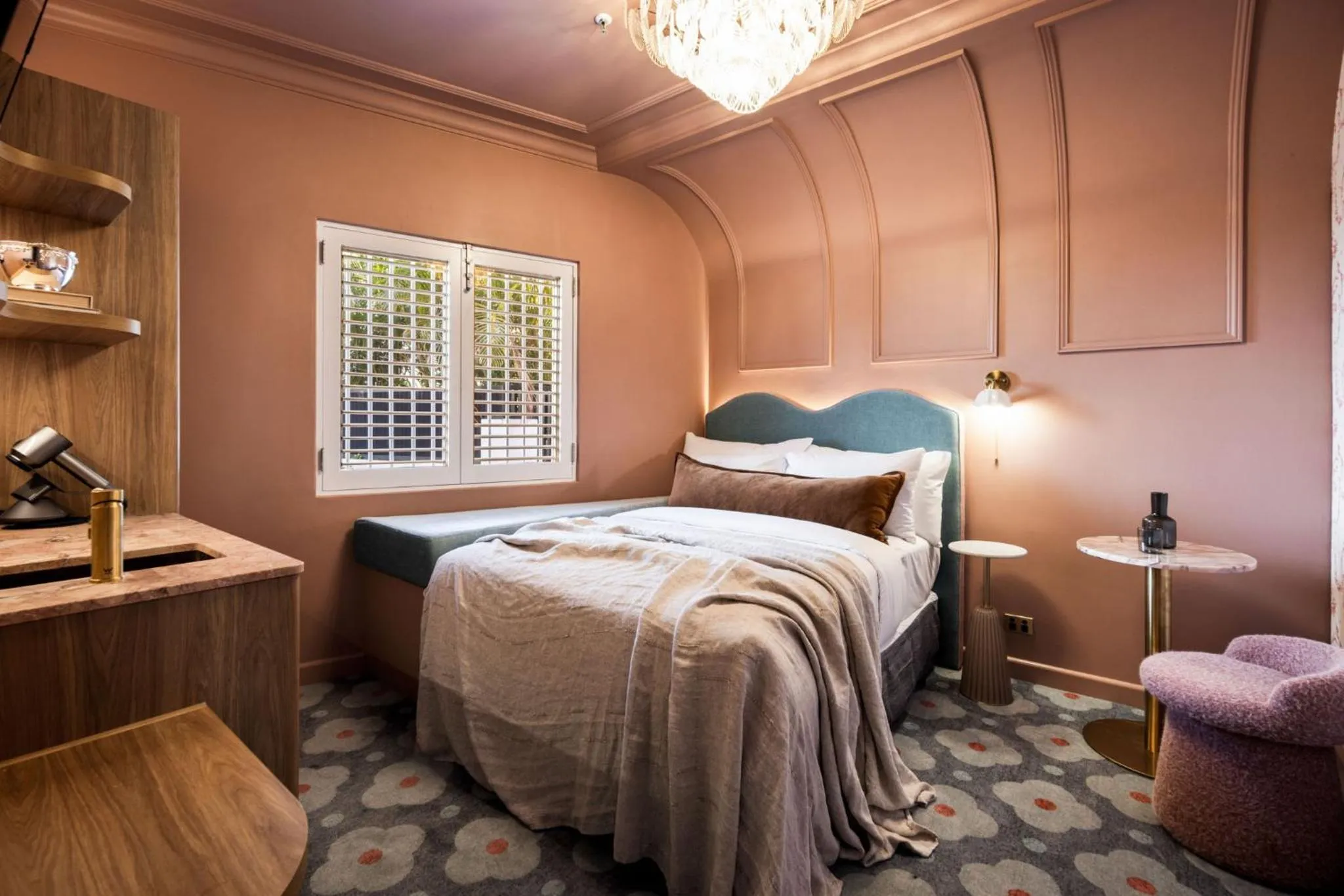 Bed in Medusa Hotel Sydney