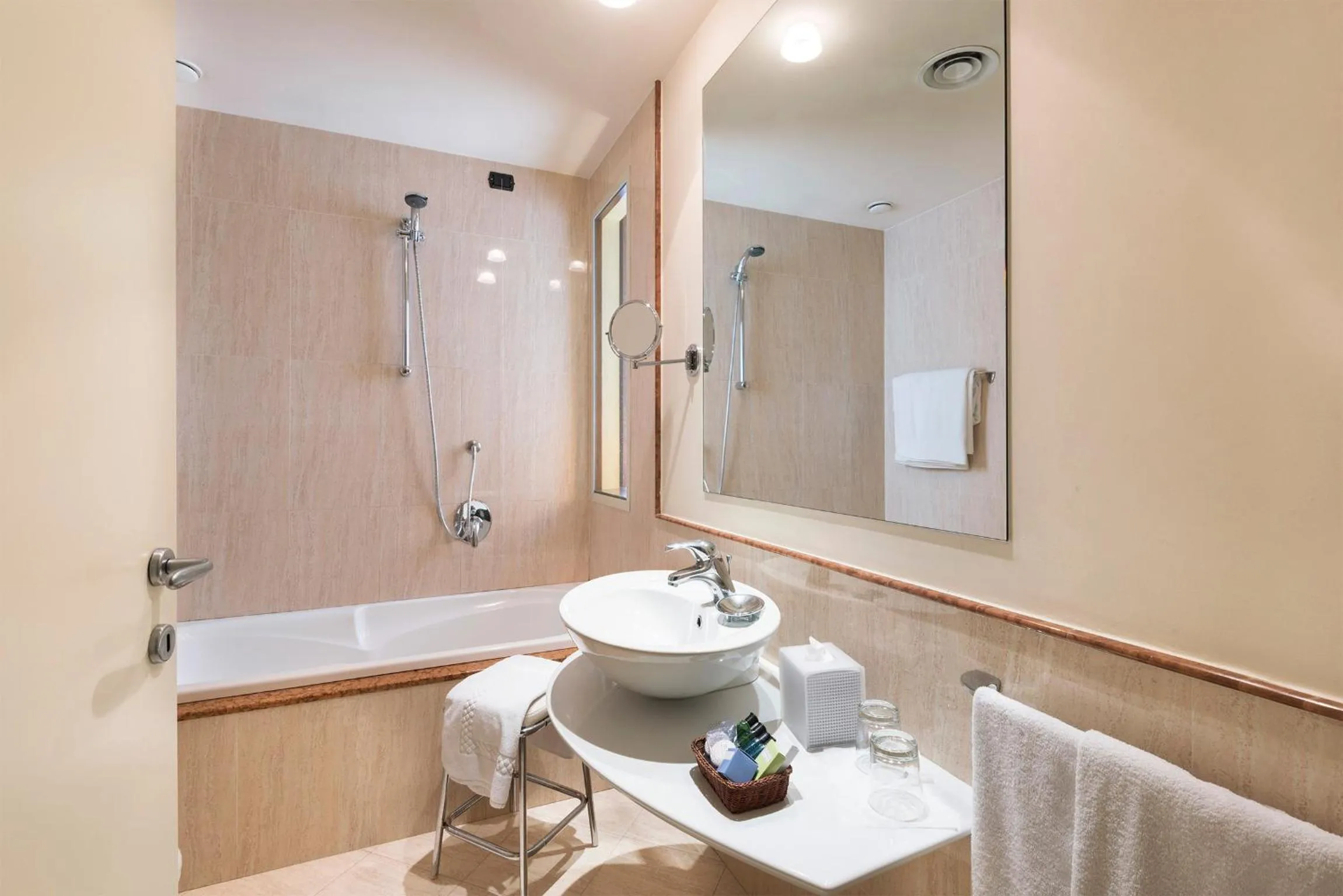 Spring in Il Porticciolo