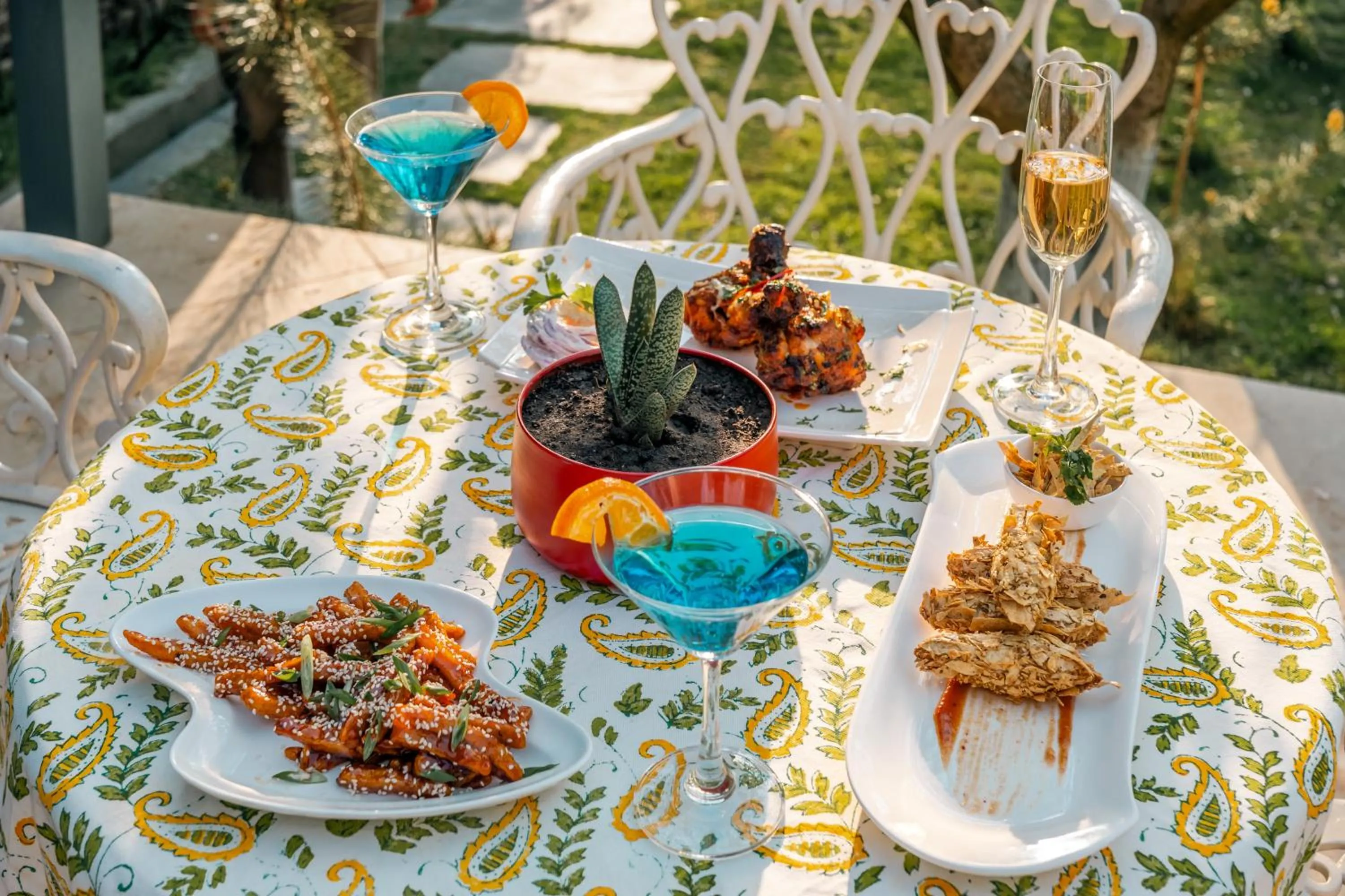 Food and drinks in Shivadya - A Luxury Boutique Experience